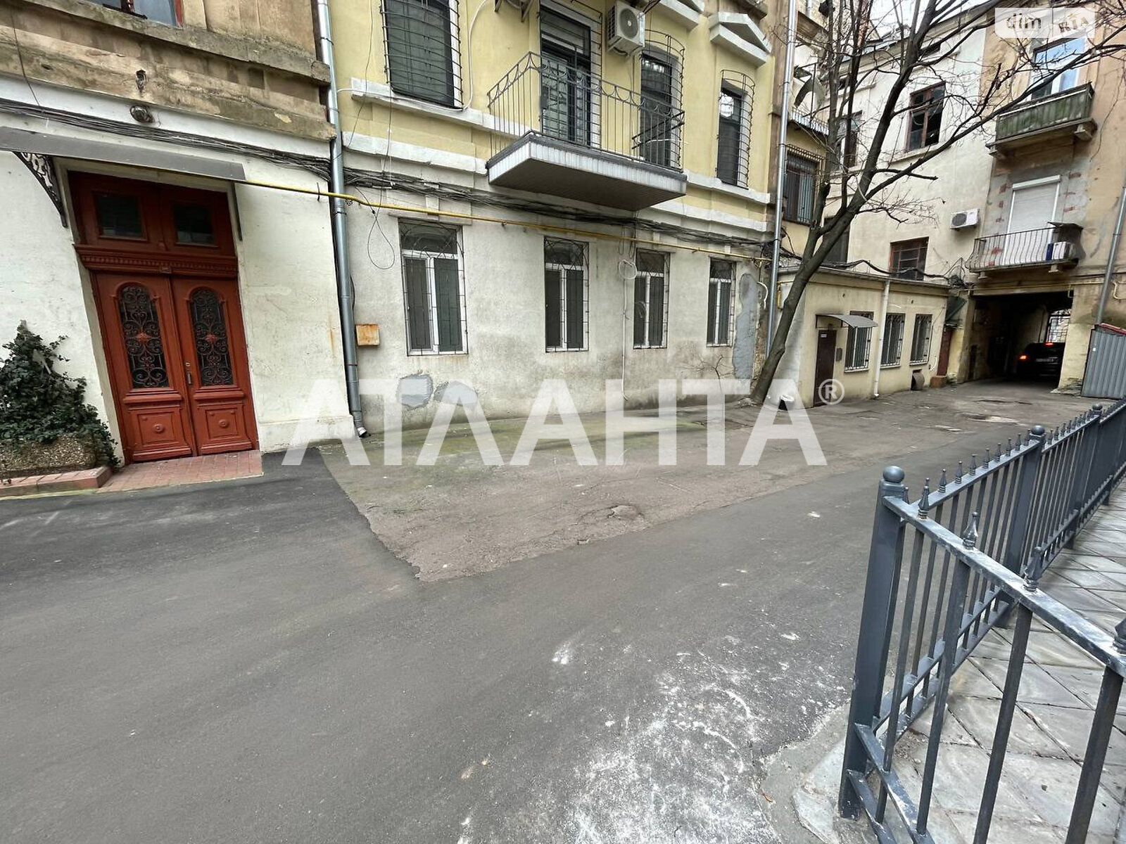 Продаж трикімнатної квартири в Одесі, на вул. Канатна, район Приморський фото 1 Продаж трикімнатної квартири в Одесі, на вул. Канатна, район Приморський фото 1