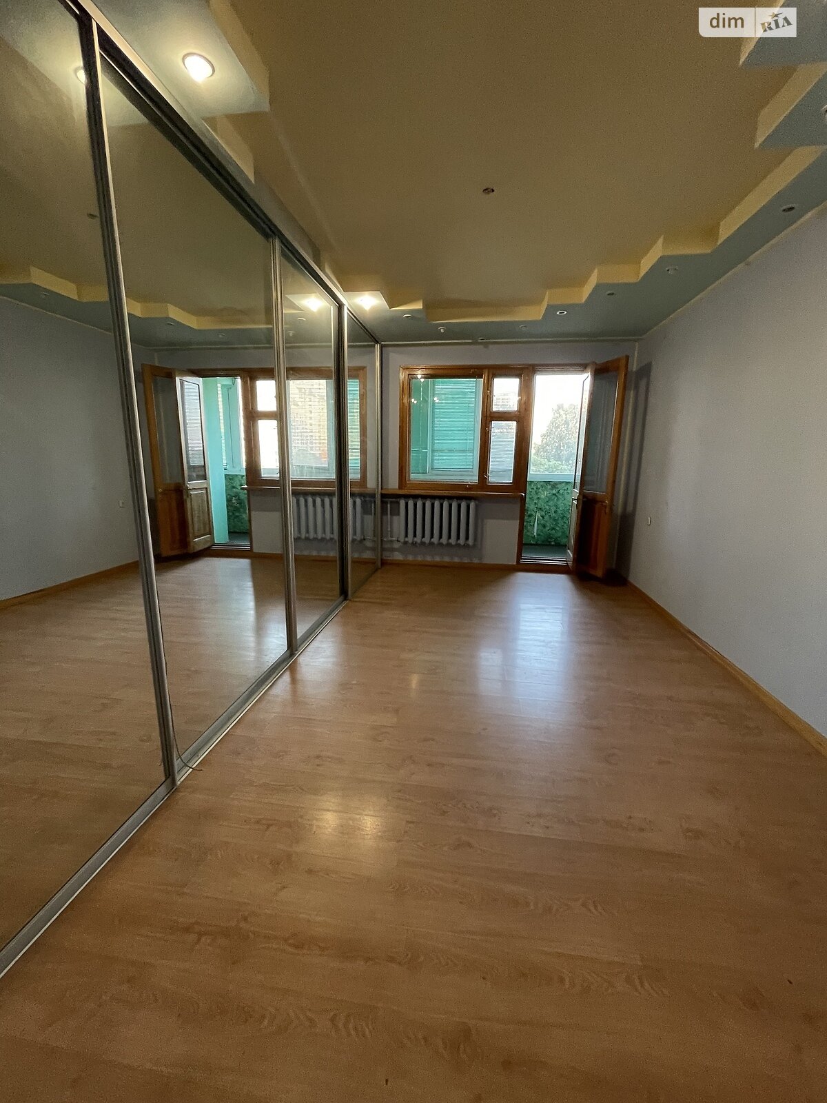 Продажа трехкомнатной квартиры в Одессе, на пер. Светлый 11, район Приморский фото 1 Продажа трехкомнатной квартиры в Одессе, на пер. Светлый 11, район Приморский фото 1