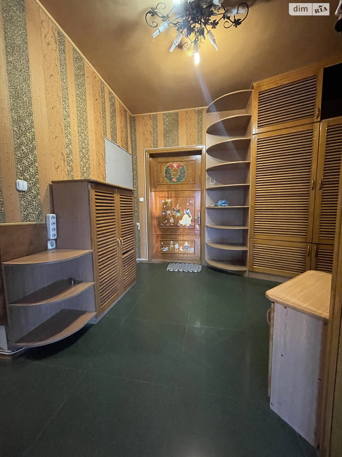 Продажа трехкомнатной квартиры в Одессе, на пер. Светлый 11, район Приморский фото 1 Продажа трехкомнатной квартиры в Одессе, на пер. Светлый 11, район Приморский фото 1