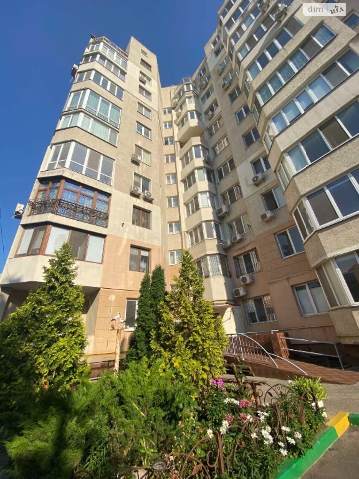 Продажа трехкомнатной квартиры в Одессе, на пер. Светлый 3, район Приморский фото 1