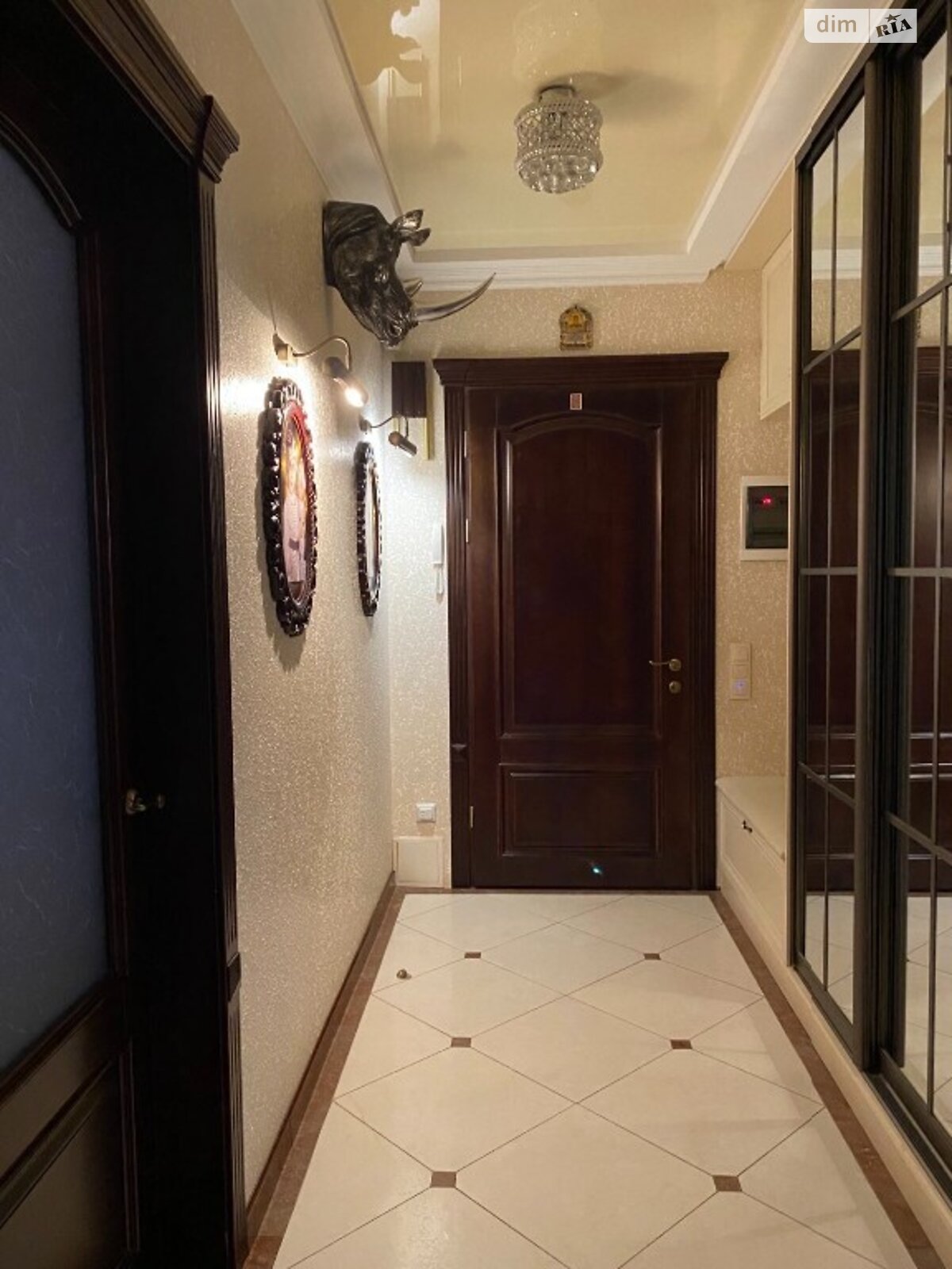 Продажа двухкомнатной квартиры в Одессе, на пер. Светлый, район Приморский фото 1 Продажа двухкомнатной квартиры в Одессе, на пер. Светлый, район Приморский фото 1