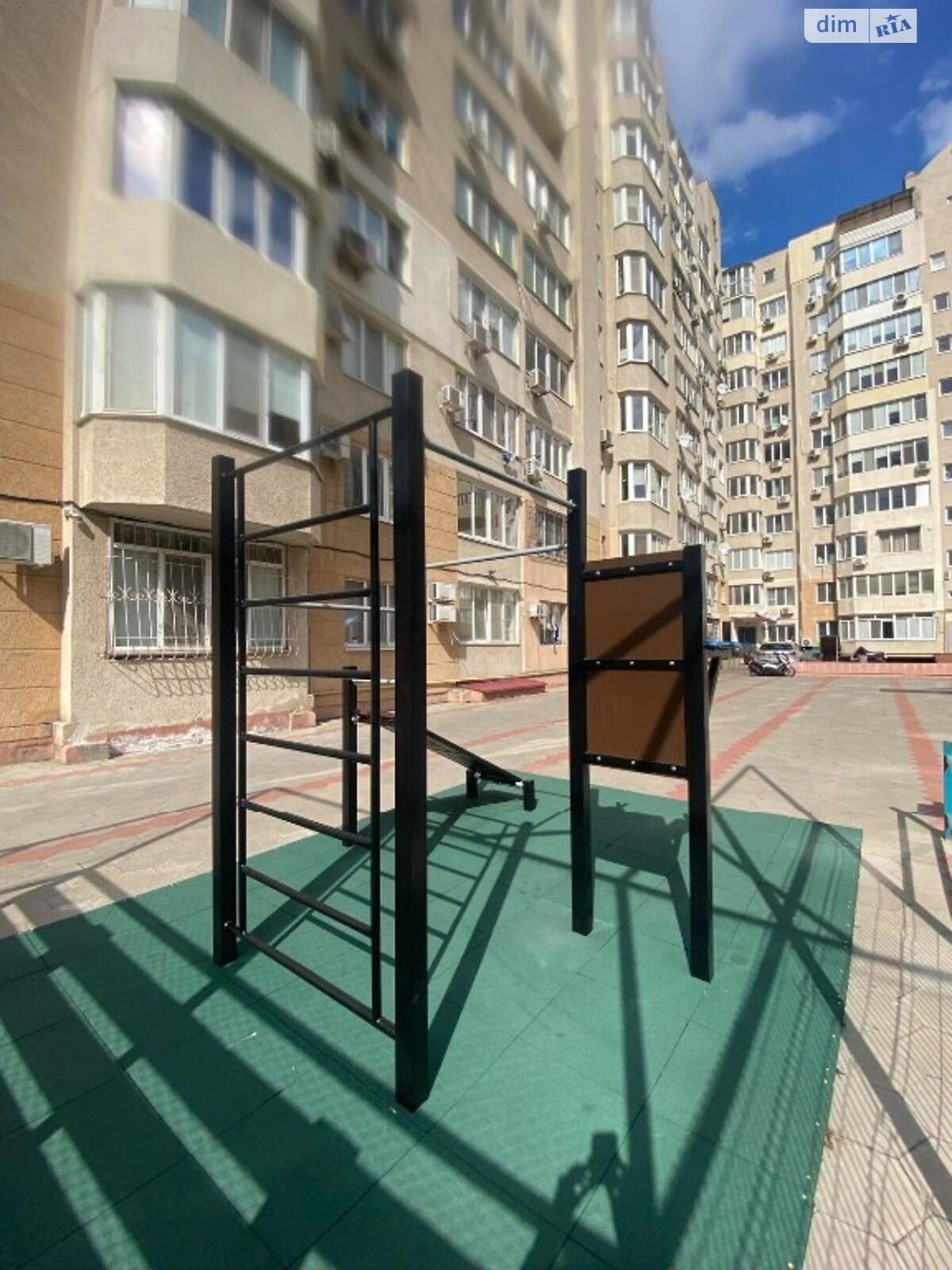 Продажа трехкомнатной квартиры в Одессе, на пер. Светлый, район Приморский фото 1 Продажа трехкомнатной квартиры в Одессе, на пер. Светлый, район Приморский фото 1