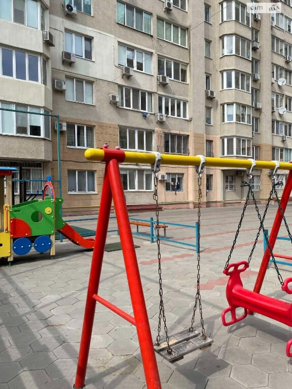 Продажа трехкомнатной квартиры в Одессе, на пер. Светлый, район Приморский фото 1 Продажа трехкомнатной квартиры в Одессе, на пер. Светлый, район Приморский фото 1