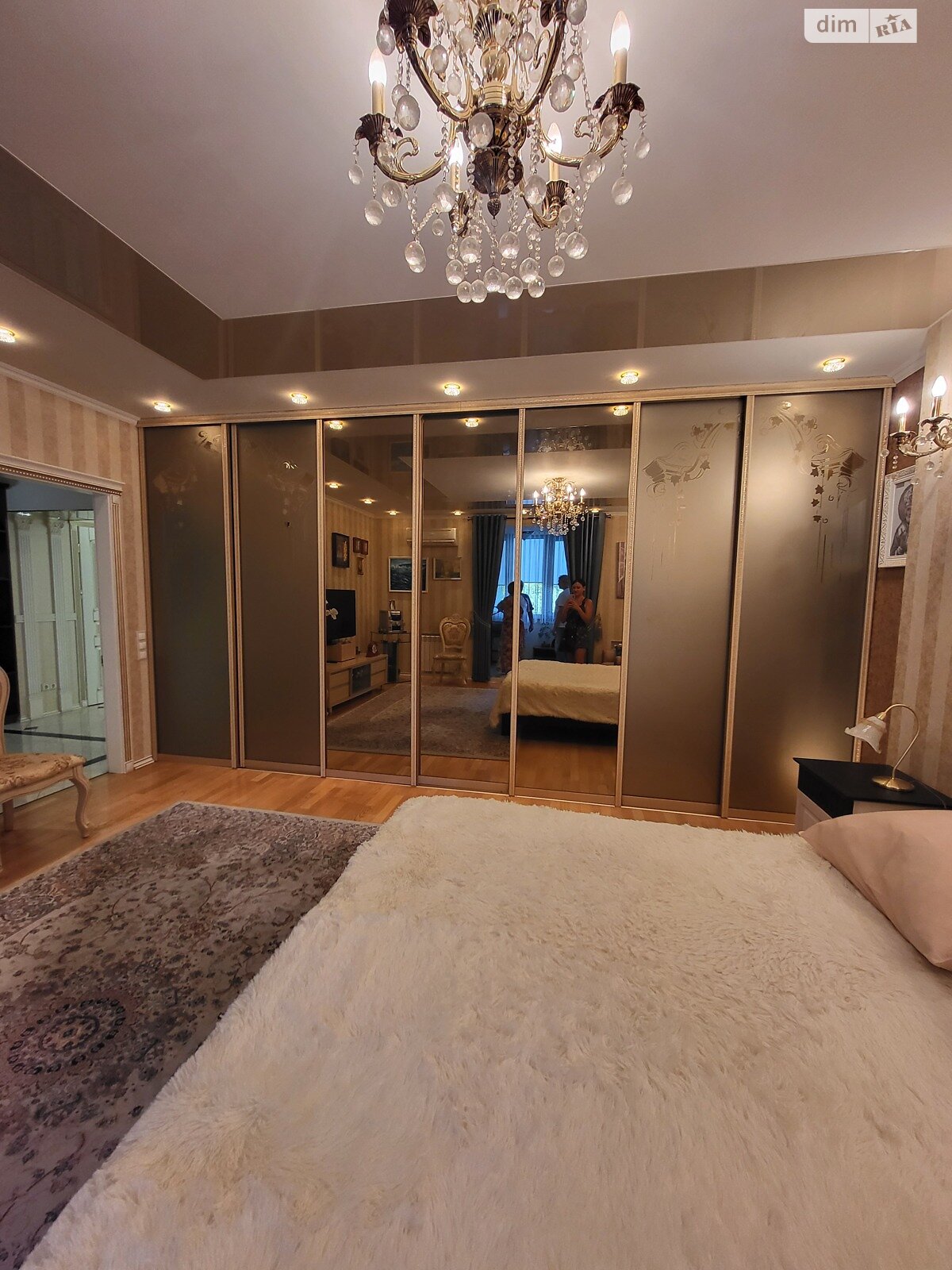 Продажа трехкомнатной квартиры в Одессе, на пер. Светлый 3, район Приморский фото 1 Продажа трехкомнатной квартиры в Одессе, на пер. Светлый 3, район Приморский фото 1