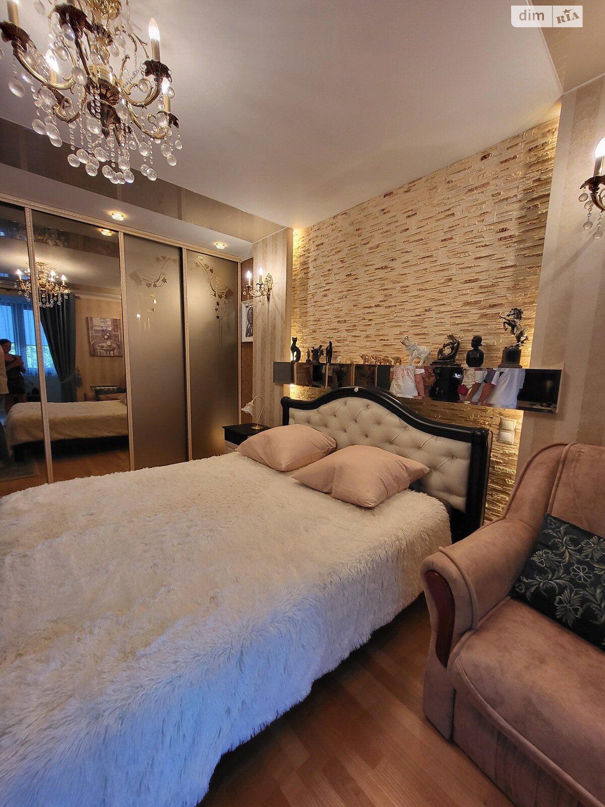 Продажа трехкомнатной квартиры в Одессе, на пер. Светлый 3, район Приморский фото 1 Продажа трехкомнатной квартиры в Одессе, на пер. Светлый 3, район Приморский фото 1