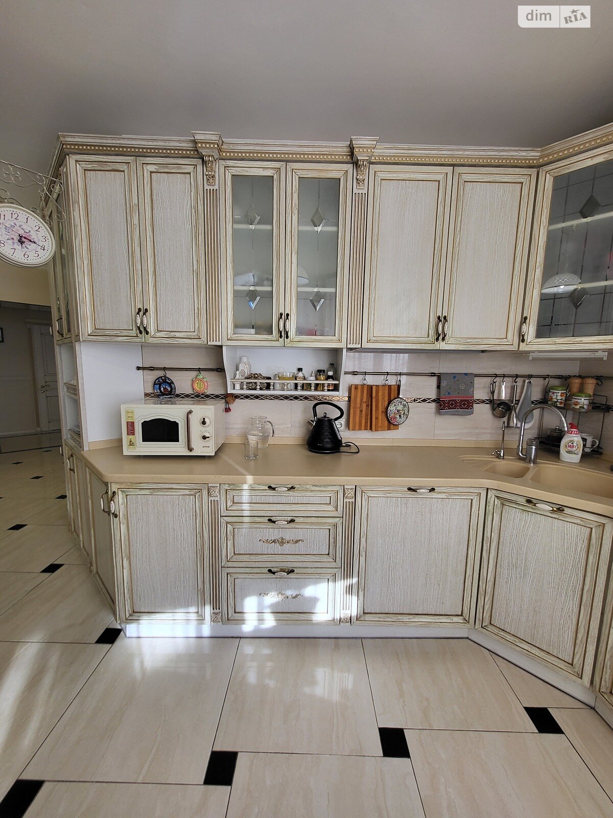 Продажа трехкомнатной квартиры в Одессе, на пер. Светлый 3, район Приморский фото 1 Продажа трехкомнатной квартиры в Одессе, на пер. Светлый 3, район Приморский фото 1