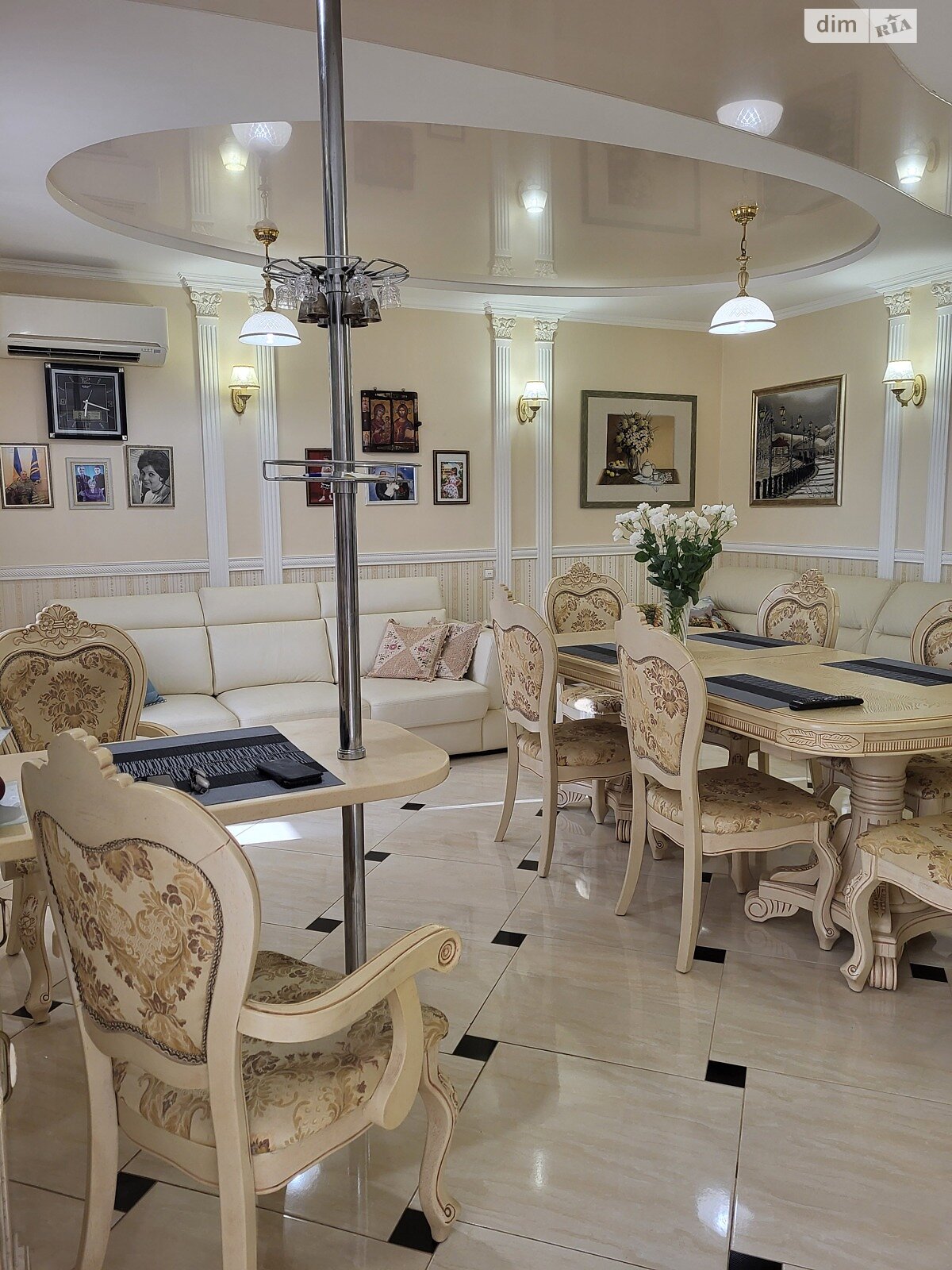 Продажа трехкомнатной квартиры в Одессе, на пер. Светлый 3, район Приморский фото 1 Продажа трехкомнатной квартиры в Одессе, на пер. Светлый 3, район Приморский фото 1