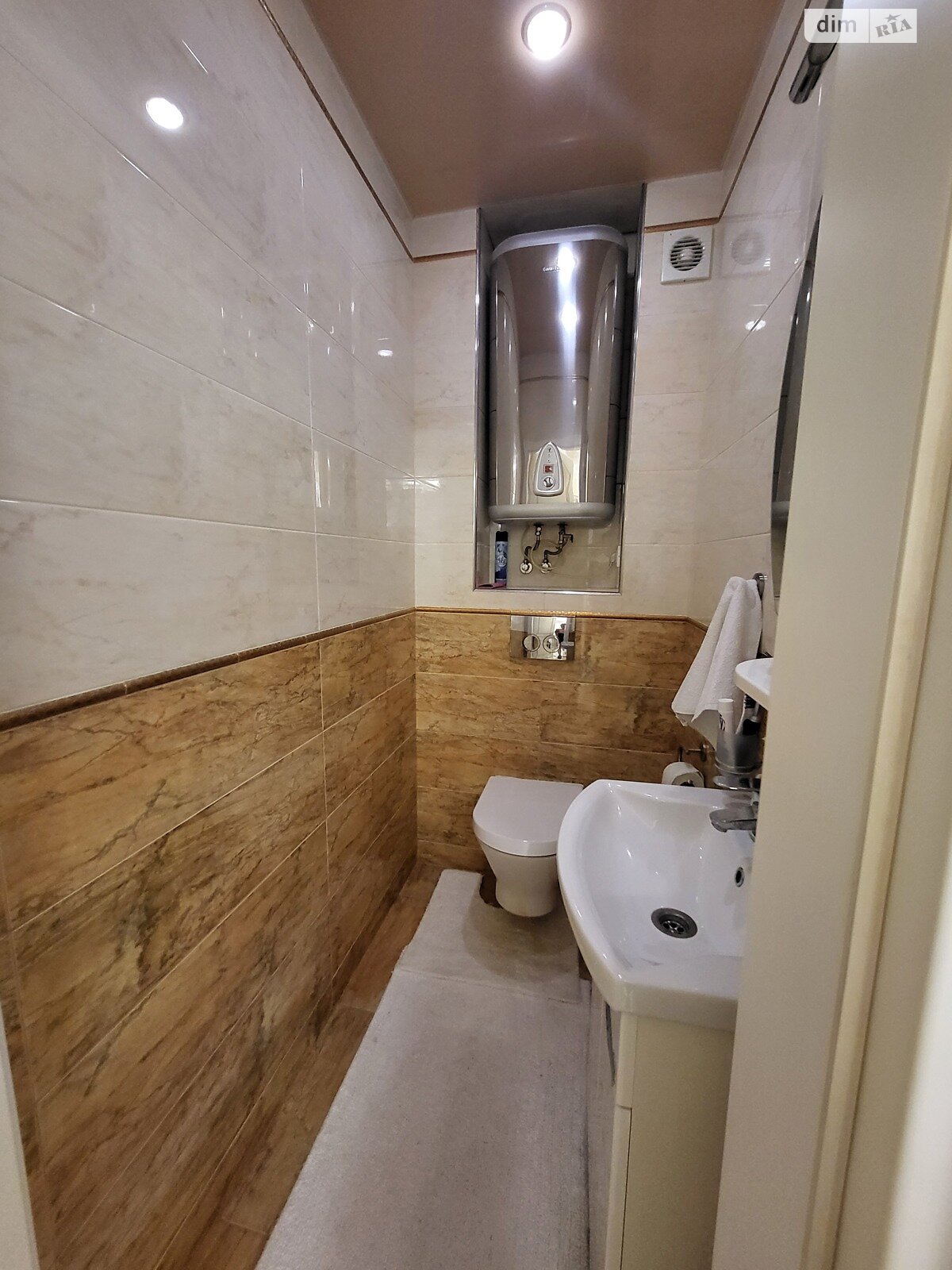 Продажа трехкомнатной квартиры в Одессе, на пер. Светлый 3, район Приморский фото 1 Продажа трехкомнатной квартиры в Одессе, на пер. Светлый 3, район Приморский фото 1