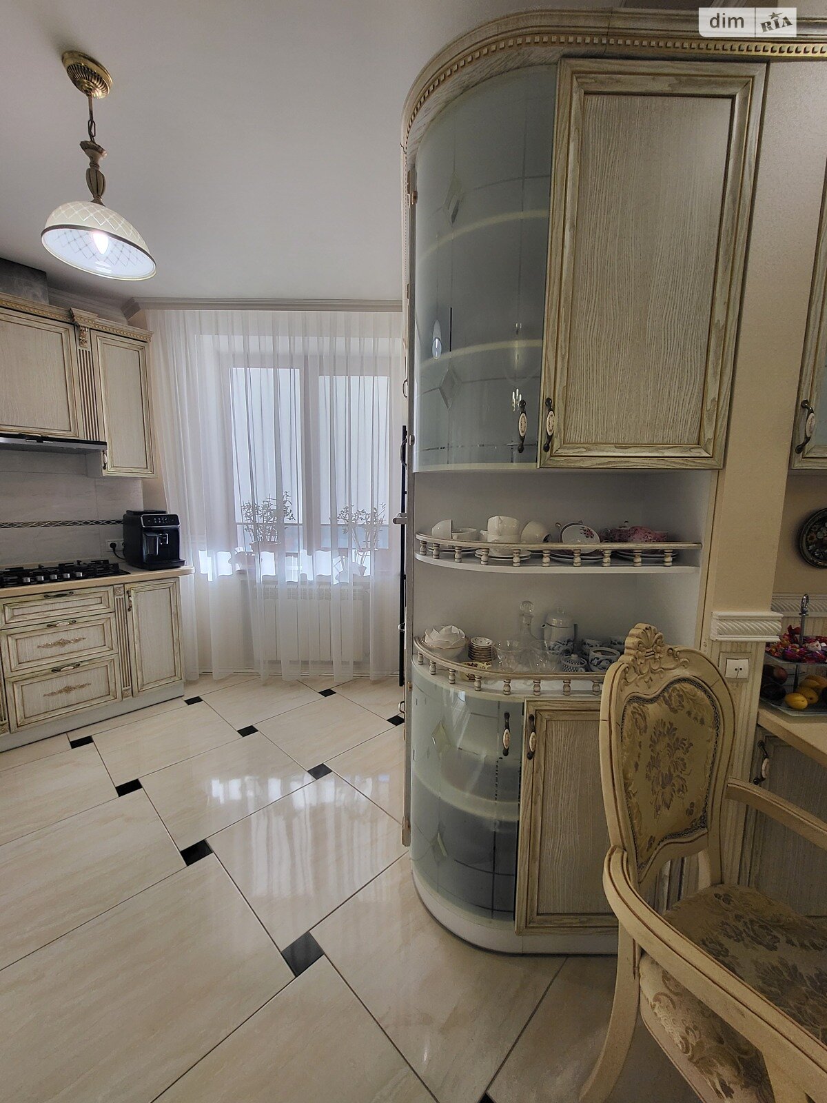 Продажа трехкомнатной квартиры в Одессе, на пер. Светлый 3, район Приморский фото 1 Продажа трехкомнатной квартиры в Одессе, на пер. Светлый 3, район Приморский фото 1
