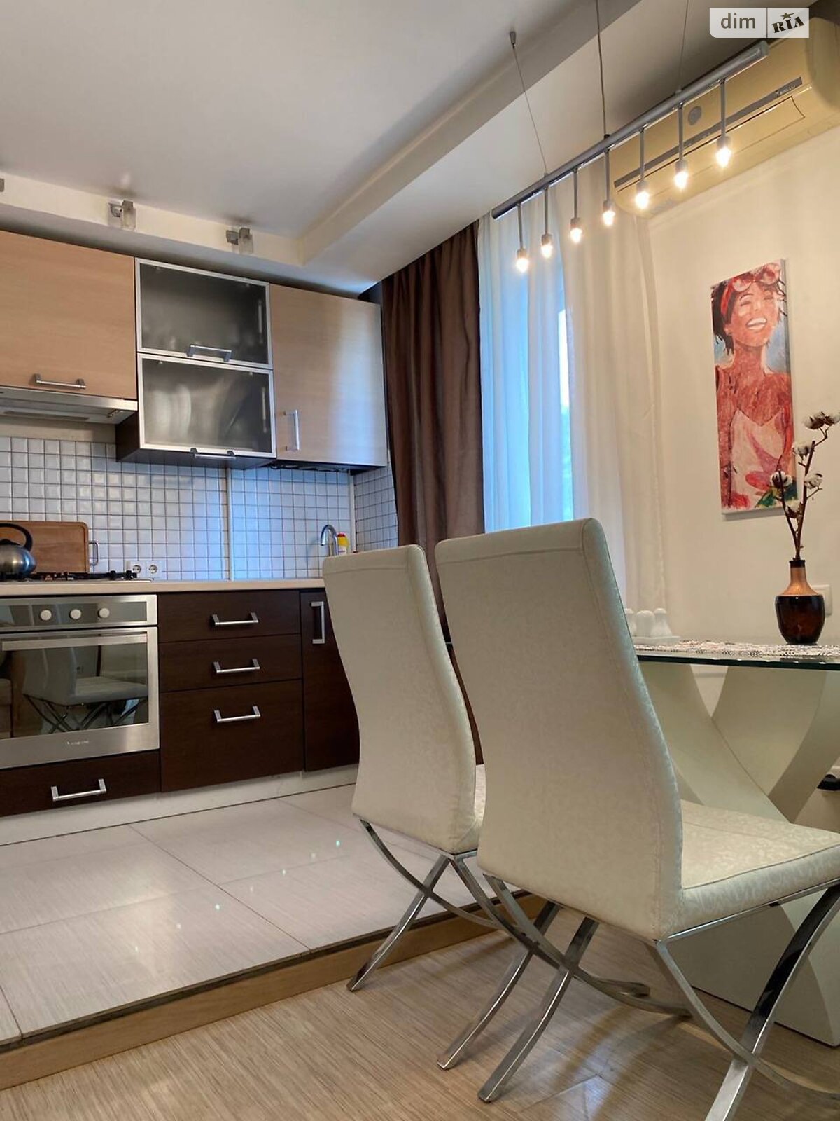 Продажа двухкомнатной квартиры в Одессе, на пер. Светлый, район Приморский фото 1 Продажа двухкомнатной квартиры в Одессе, на пер. Светлый, район Приморский фото 1