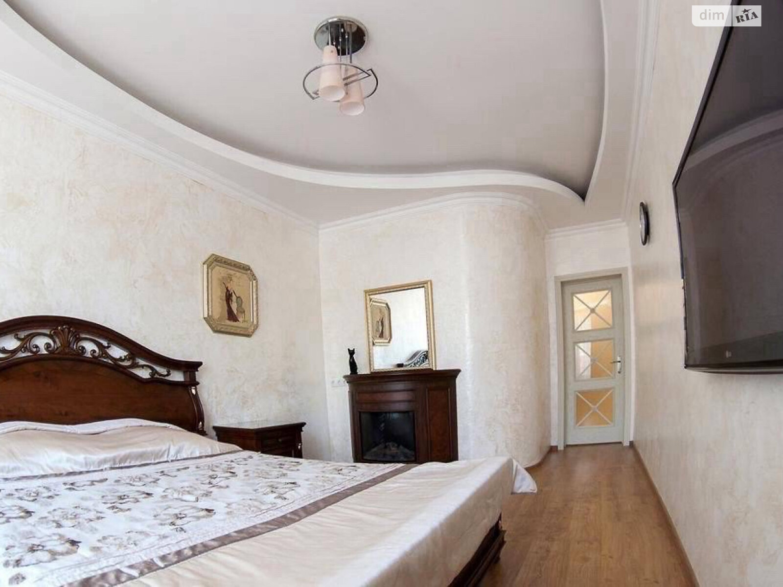 Продаж трикімнатної квартири в Одесі, на вул. Тіниста, район Приморський фото 1 Продаж трикімнатної квартири в Одесі, на вул. Тіниста, район Приморський фото 1