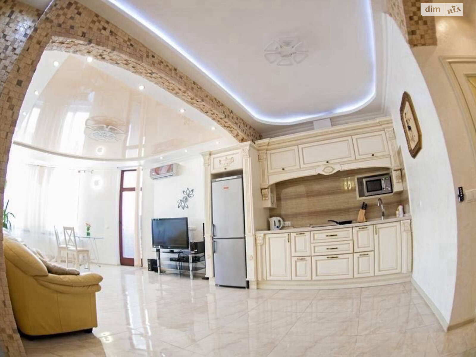 Продаж трикімнатної квартири в Одесі, на вул. Тіниста, район Приморський фото 1 Продаж трикімнатної квартири в Одесі, на вул. Тіниста, район Приморський фото 1
