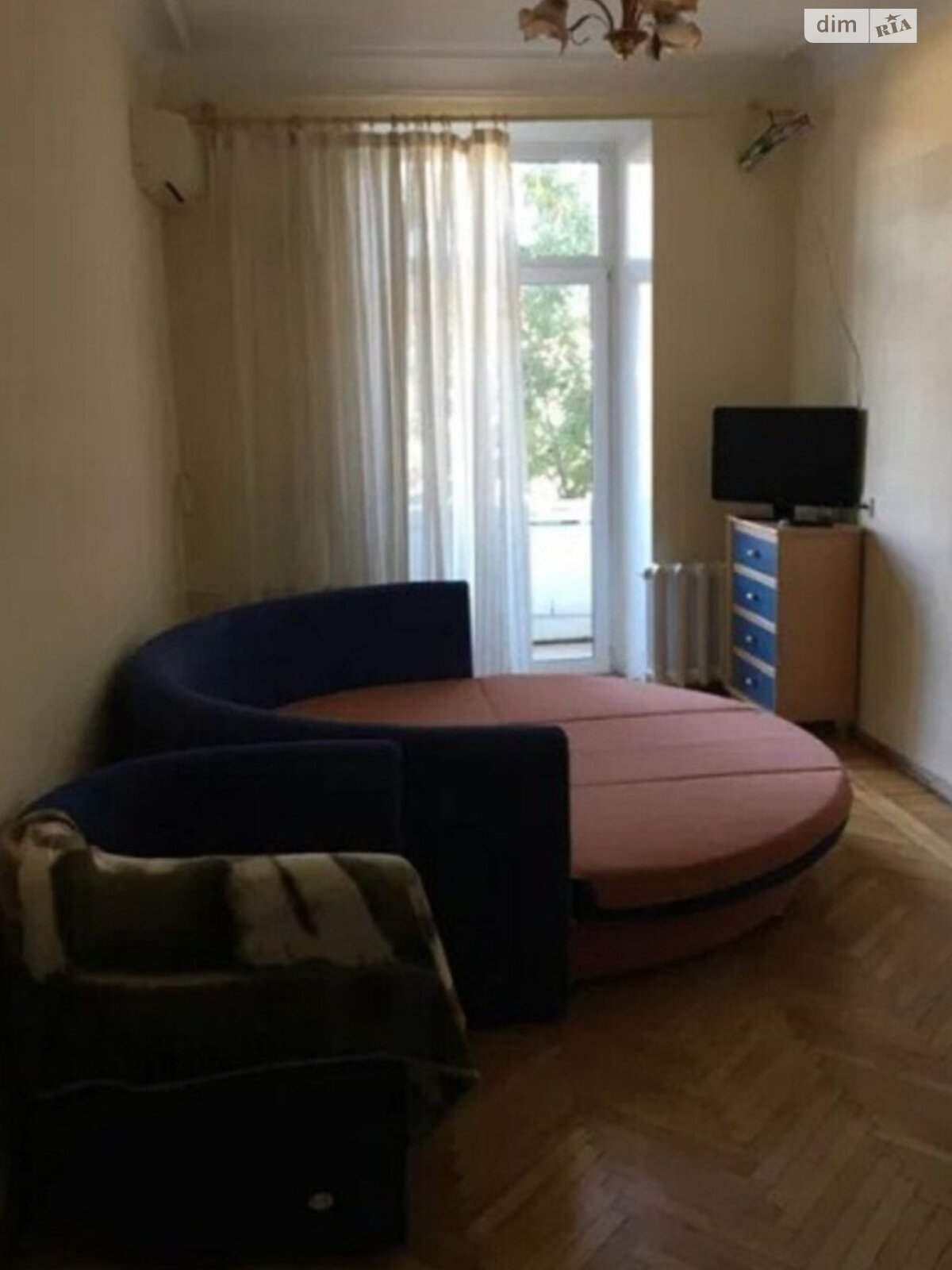 Продажа однокомнатной квартиры в Одессе, на ул. Утесова, район Приморский фото 1 Продажа однокомнатной квартиры в Одессе, на ул. Утесова, район Приморский фото 1