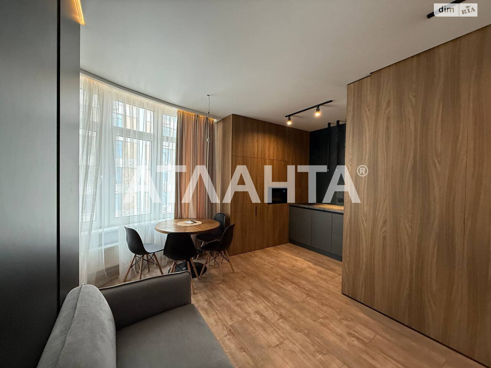 Продажа однокомнатной квартиры в Одессе, на ул. Валерия Самофалова, район Приморский фото 1 Продажа однокомнатной квартиры в Одессе, на ул. Валерия Самофалова, район Приморский фото 1