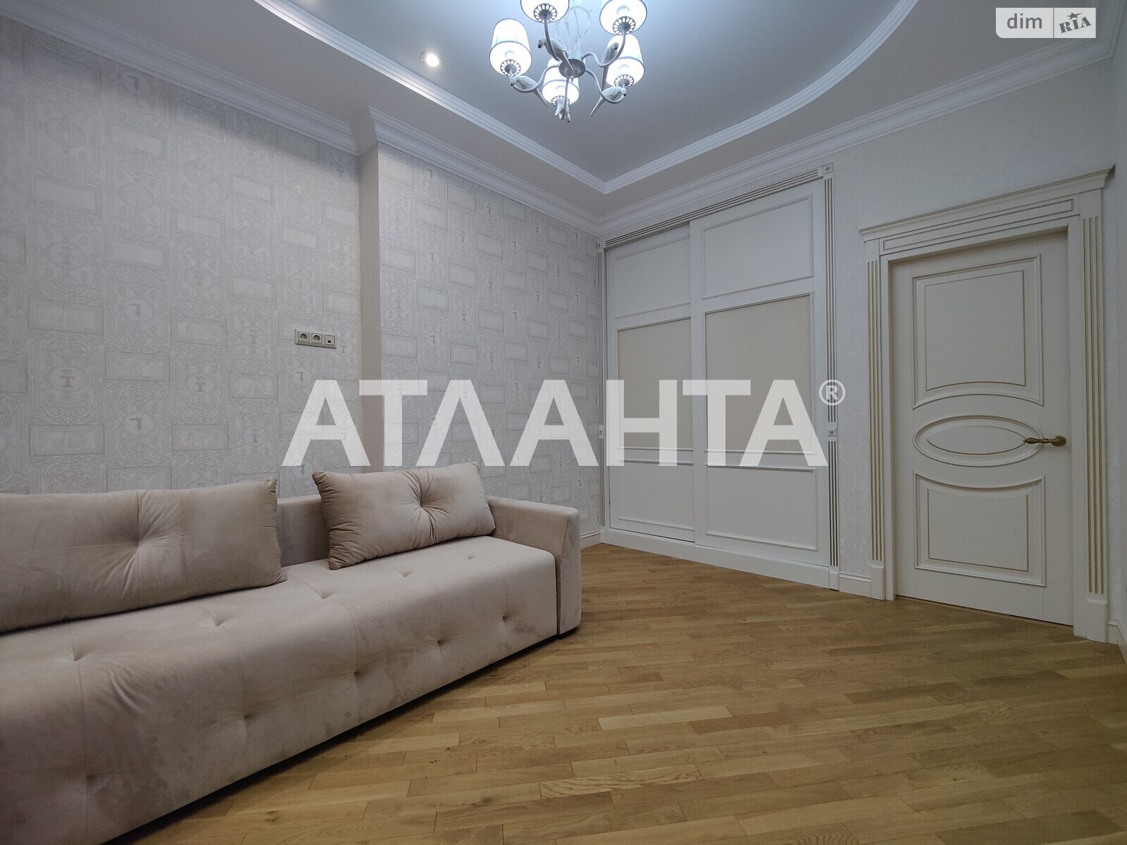 Продаж трикімнатної квартири в Одесі, на пров. Ванний 1А, район Приморський фото 1 Продаж трикімнатної квартири в Одесі, на пров. Ванний 1А, район Приморський фото 1