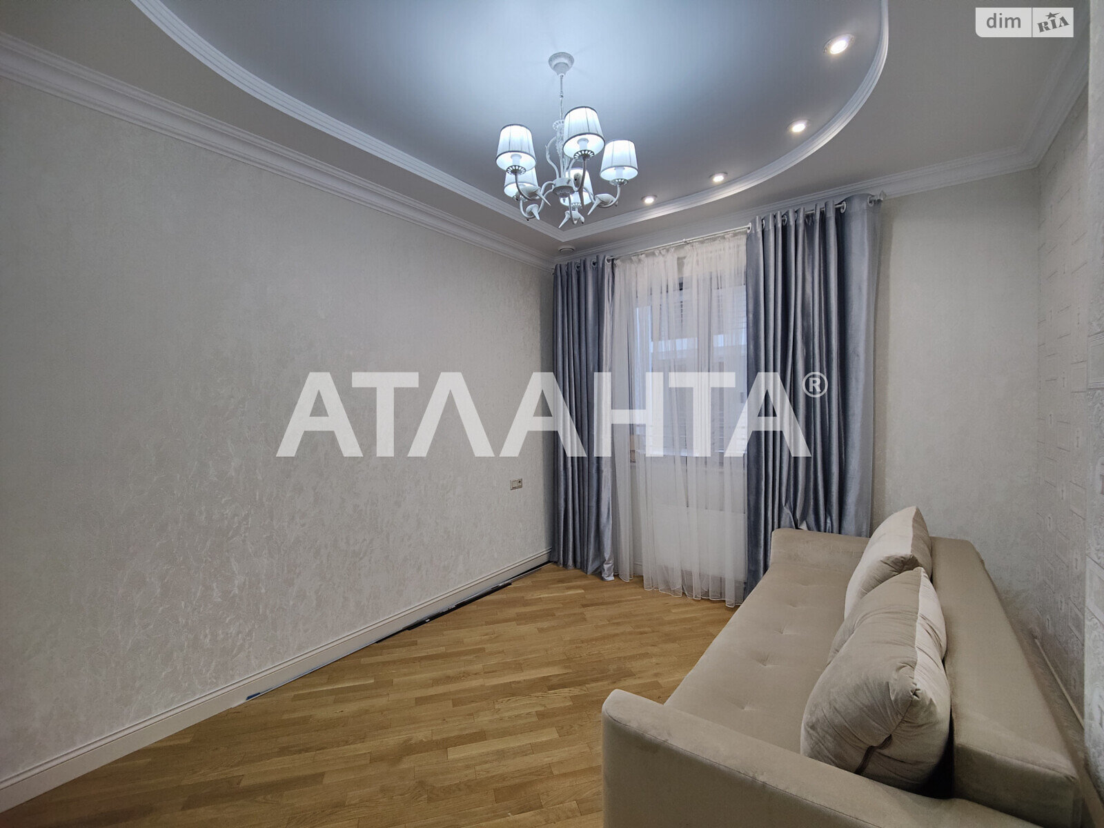 Продаж трикімнатної квартири в Одесі, на пров. Ванний 1А, район Приморський фото 1 Продаж трикімнатної квартири в Одесі, на пров. Ванний 1А, район Приморський фото 1