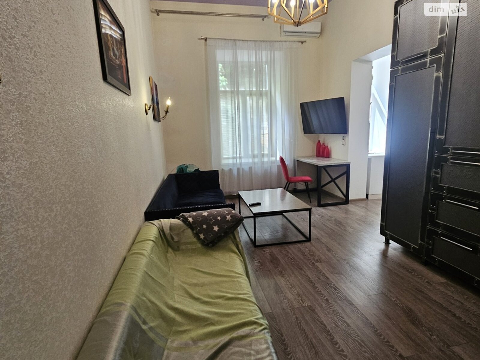Продаж двокімнатної квартири в Одесі, на узвіз Військовий, район Приморський фото 1 Продаж двокімнатної квартири в Одесі, на узвіз Військовий, район Приморський фото 1