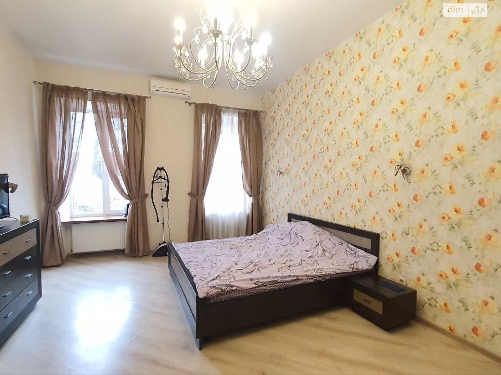 Продажа трехкомнатной квартиры в Одессе, на пер. Воронцовский, район Приморский фото 1