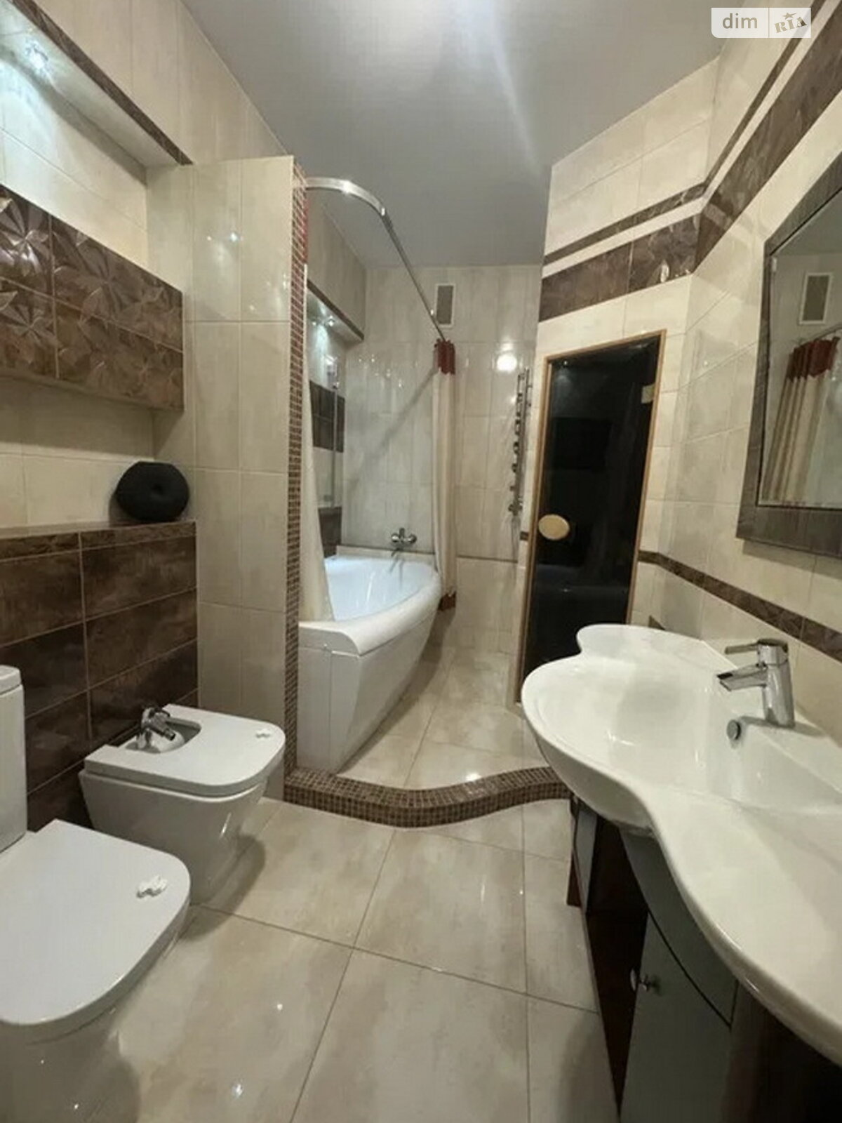 Продажа трехкомнатной квартиры в Одессе, на ул. Зоопарковая 2, район Приморский фото 1 Продажа трехкомнатной квартиры в Одессе, на ул. Зоопарковая 2, район Приморский фото 1