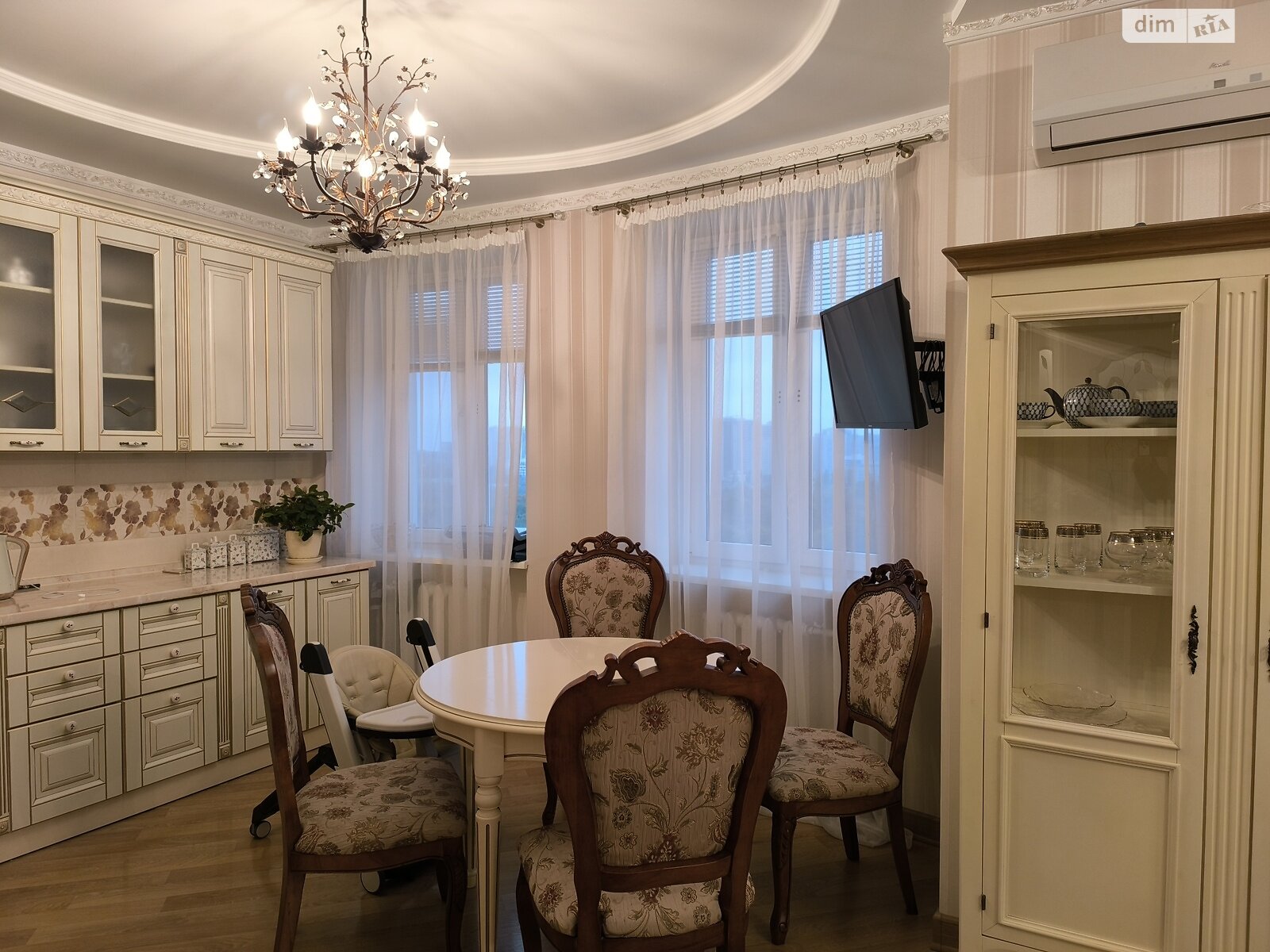 Продажа трехкомнатной квартиры в Одессе, на ул. Зоопарковая 2, район Приморский фото 1 Продажа трехкомнатной квартиры в Одессе, на ул. Зоопарковая 2, район Приморский фото 1