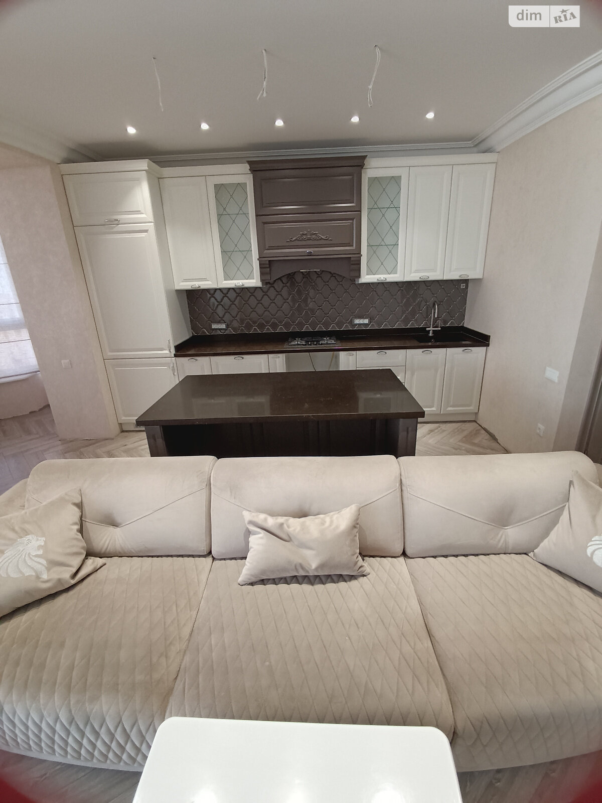 Продаж трикімнатної квартири в Одесі, на вул. Зоопаркова 12, район Приморський фото 1 Продаж трикімнатної квартири в Одесі, на вул. Зоопаркова 12, район Приморський фото 1