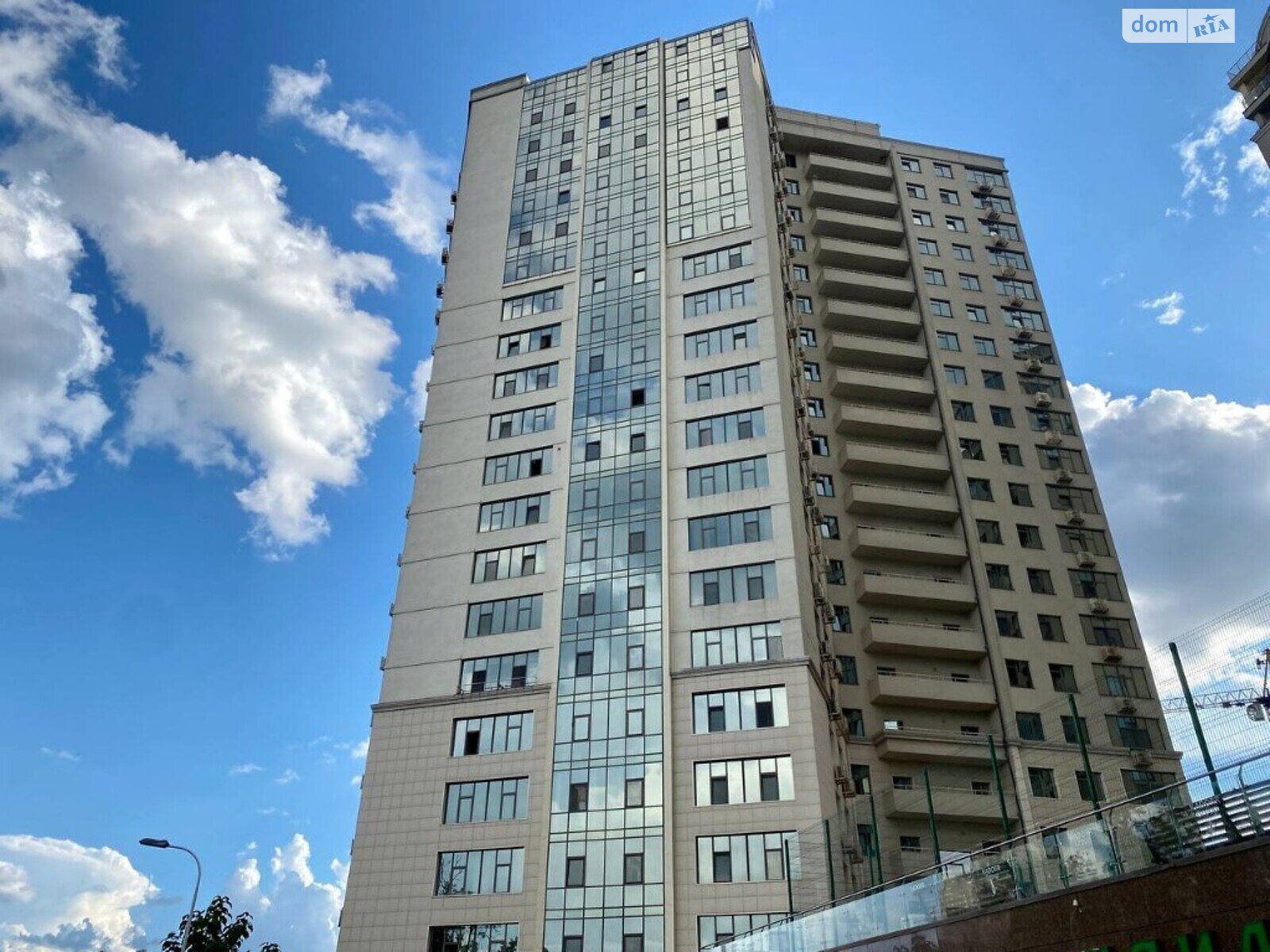 Продаж трикімнатної квартири в Одесі, на плато Гагарінське 5А, район Приморський фото 1