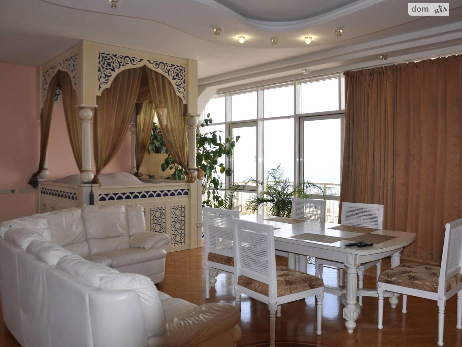 Продажа пятикомнатной квартиры в Одессе, на плато Гагаринское, район Приморский фото 1