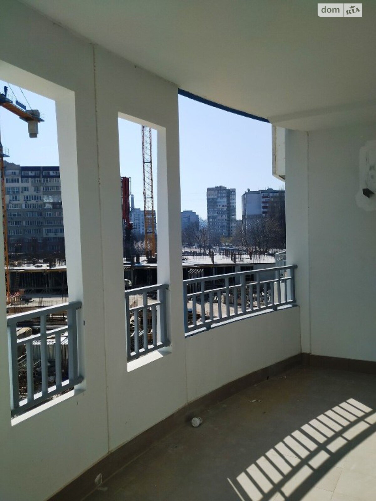 Продаж двокімнатної квартири в Одесі, на просп. Гагаріна 19, район Приморський фото 1
