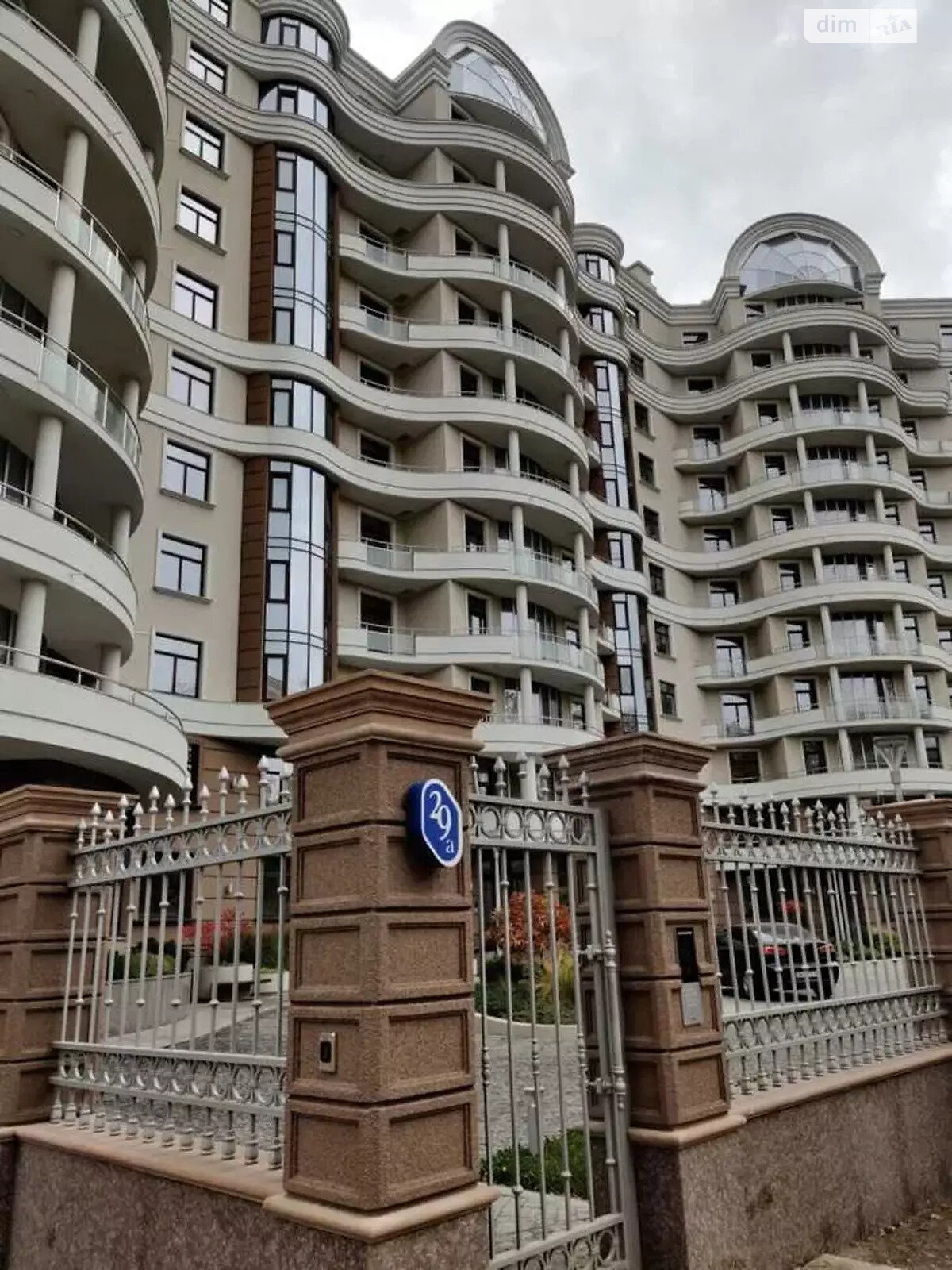 Продаж трикімнатної квартири в Одесі, на бул. Французький 29А, район Приморський фото 1
