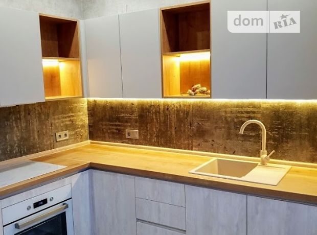 Продажа двухкомнатной квартиры в Одессе, район Приморский фото 1 Продажа двухкомнатной квартиры в Одессе, район Приморский фото 1