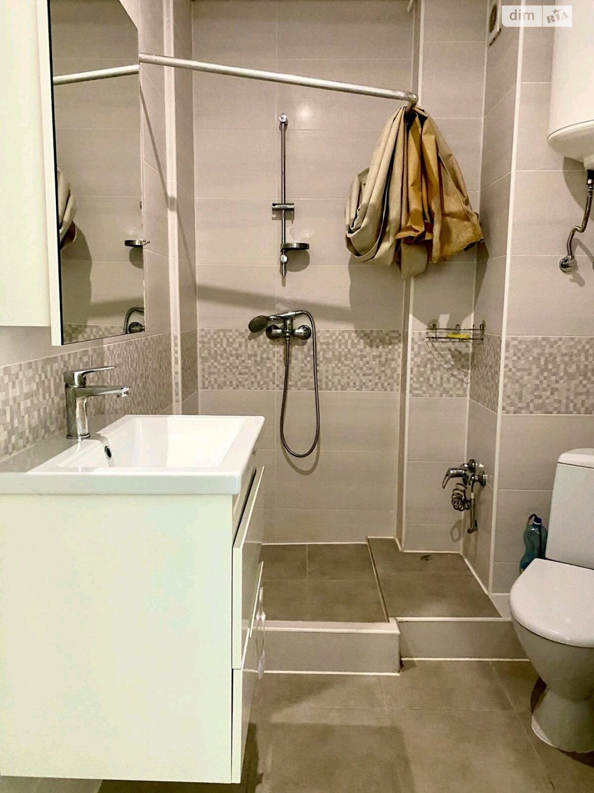 Продаж однокімнатної квартири в Одесі, на мас. Радужний, фото 1 Продаж однокімнатної квартири в Одесі, на мас. Радужний, фото 1