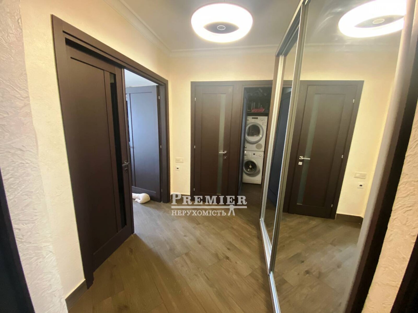 Продаж двокімнатної квартири в Лиманці, на мас. Райдужний, фото 1 Продаж двокімнатної квартири в Лиманці, на мас. Райдужний, фото 1