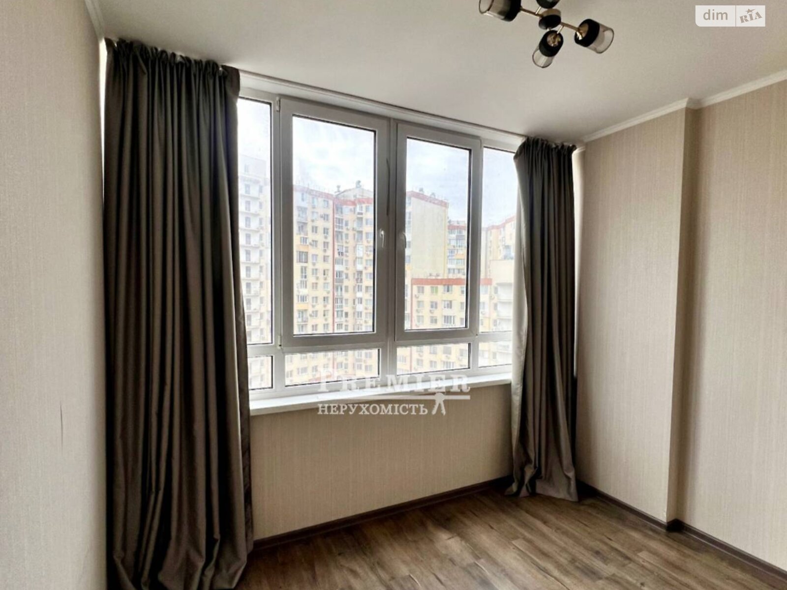 Продаж однокімнатної квартири в Одесі, на мас. Радужний, фото 1 Продаж однокімнатної квартири в Одесі, на мас. Радужний, фото 1