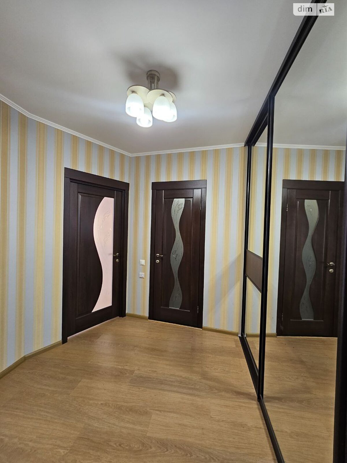 Продажа двухкомнатной квартиры в Одессе, на мас. Радужный, фото 1 Продажа двухкомнатной квартиры в Одессе, на мас. Радужный, фото 1