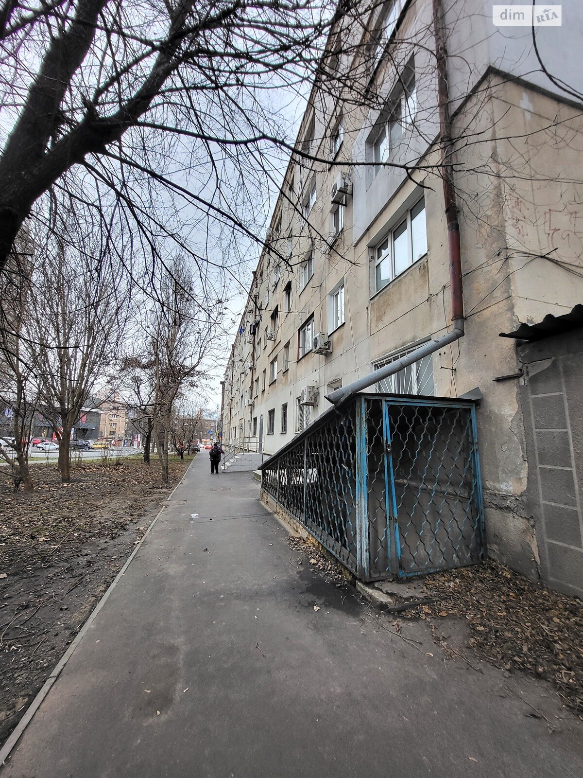 Продаж п`ятикімнатної квартири в Одесі, на вул. Артилерійська, район Сахалінчик фото 1 Продаж п`ятикімнатної квартири в Одесі, на вул. Артилерійська, район Сахалінчик фото 1