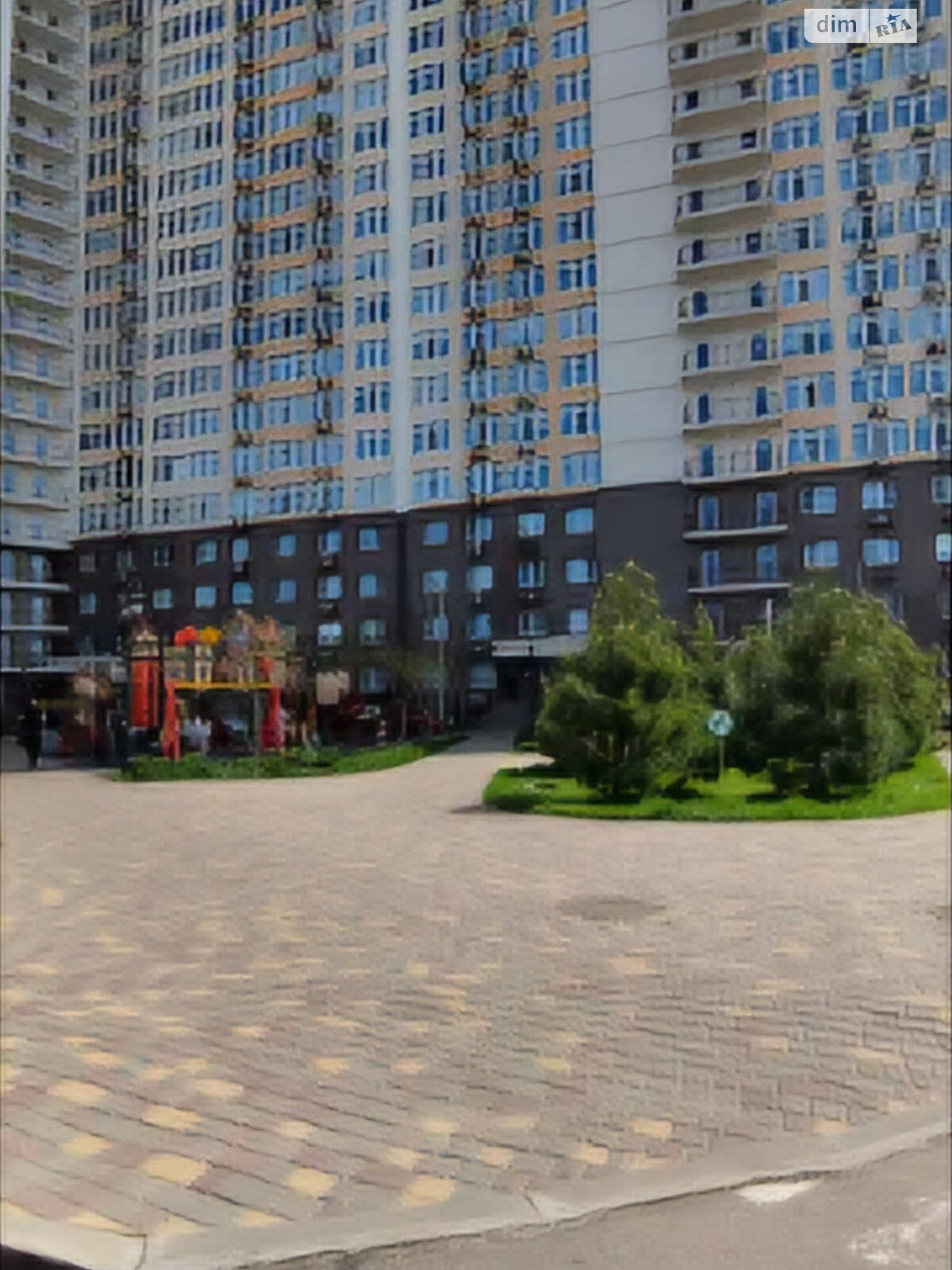 Продаж трикімнатної квартири в Одесі, на вул. Басейна, район Сахалінчик фото 1 Продаж трикімнатної квартири в Одесі, на вул. Басейна, район Сахалінчик фото 1