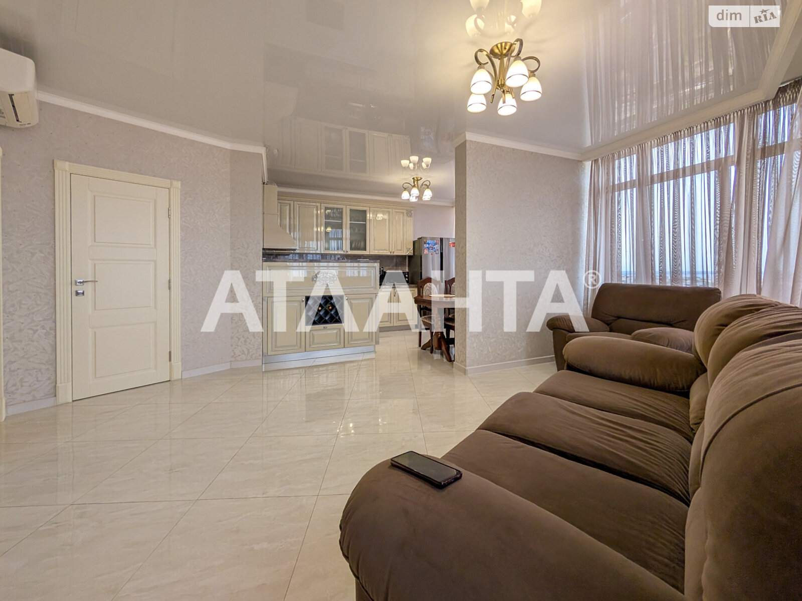 Продажа трехкомнатной квартиры в Одессе, на ул. Бассейная 6А, район Сахалинчик фото 1 Продажа трехкомнатной квартиры в Одессе, на ул. Бассейная 6А, район Сахалинчик фото 1