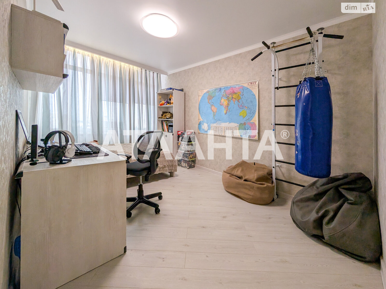 Продажа трехкомнатной квартиры в Одессе, на ул. Бассейная 6А, район Сахалинчик фото 1 Продажа трехкомнатной квартиры в Одессе, на ул. Бассейная 6А, район Сахалинчик фото 1