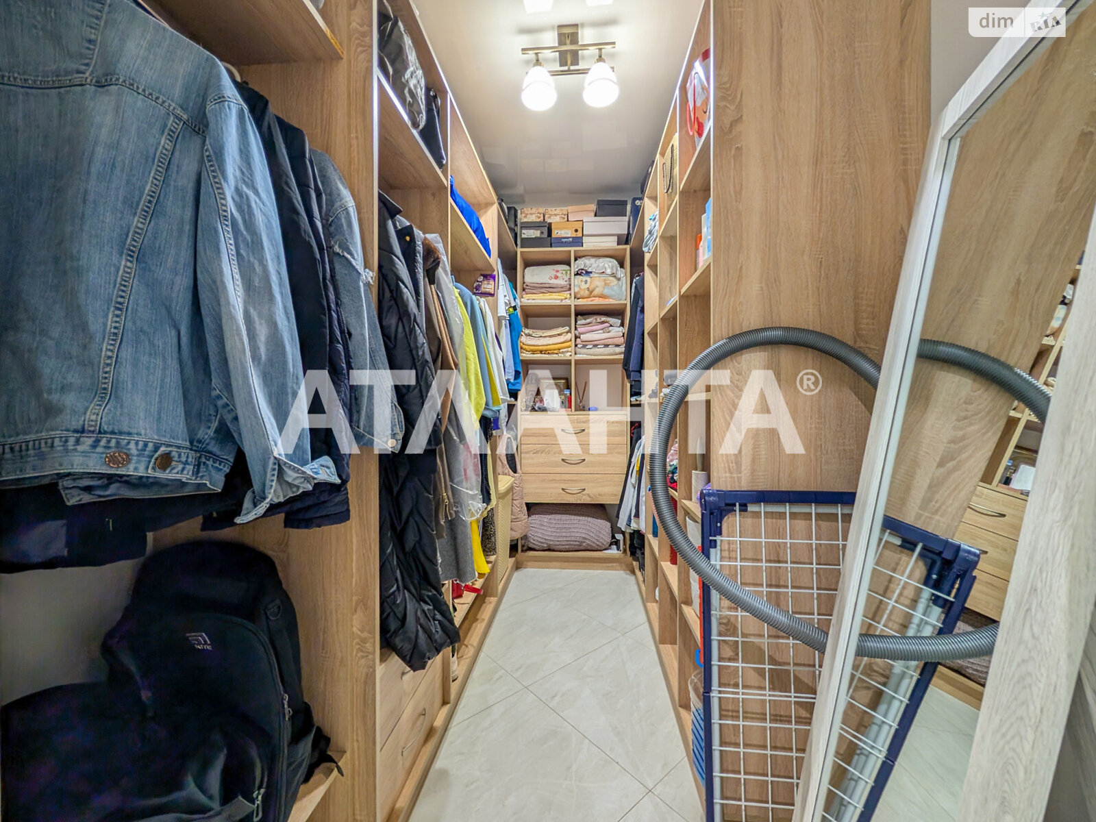 Продажа трехкомнатной квартиры в Одессе, на ул. Бассейная 6А, район Сахалинчик фото 1 Продажа трехкомнатной квартиры в Одессе, на ул. Бассейная 6А, район Сахалинчик фото 1