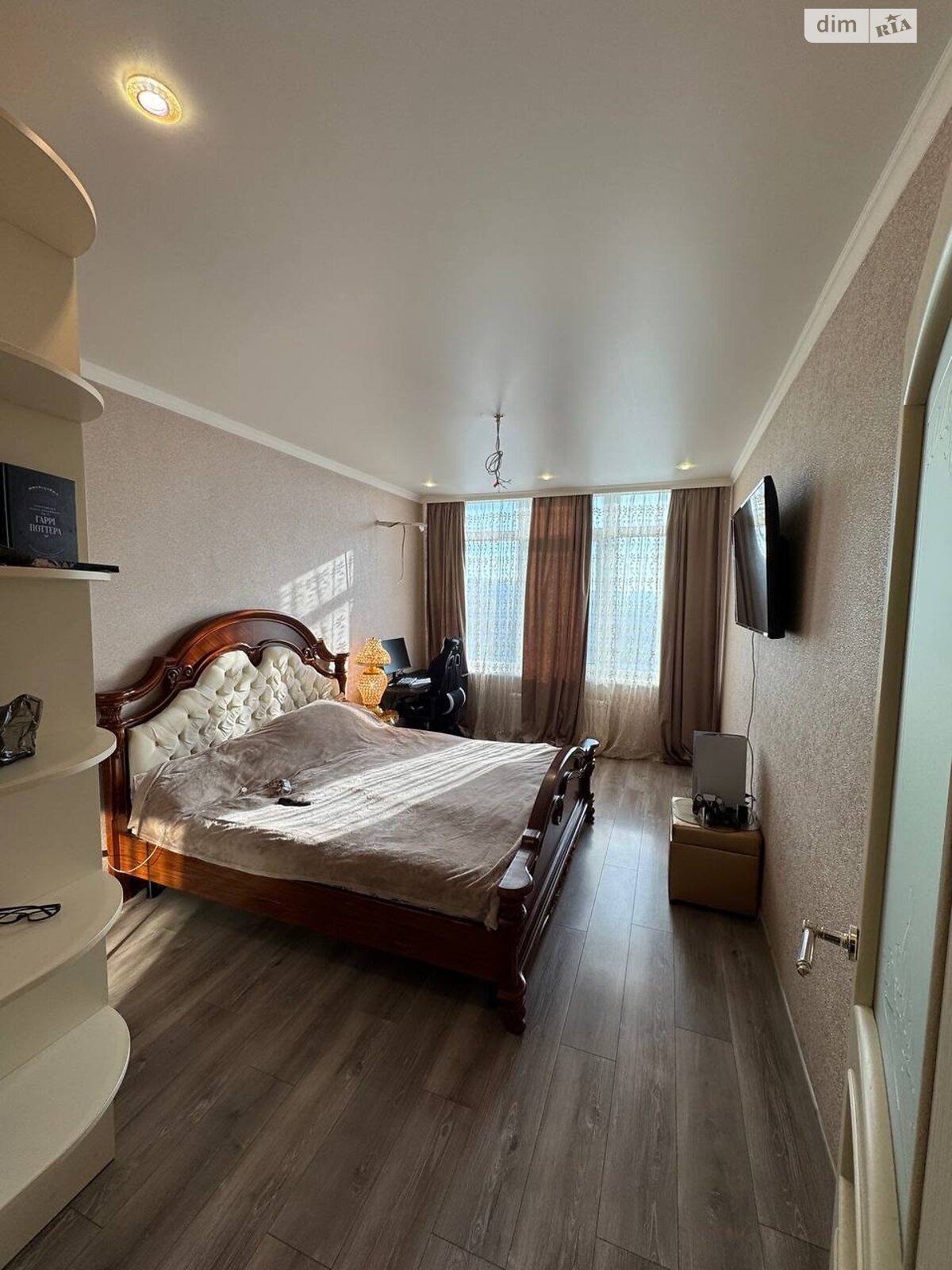 Продажа трехкомнатной квартиры в Одессе, на ул. Бассейная 6А, район Сахалинчик фото 1