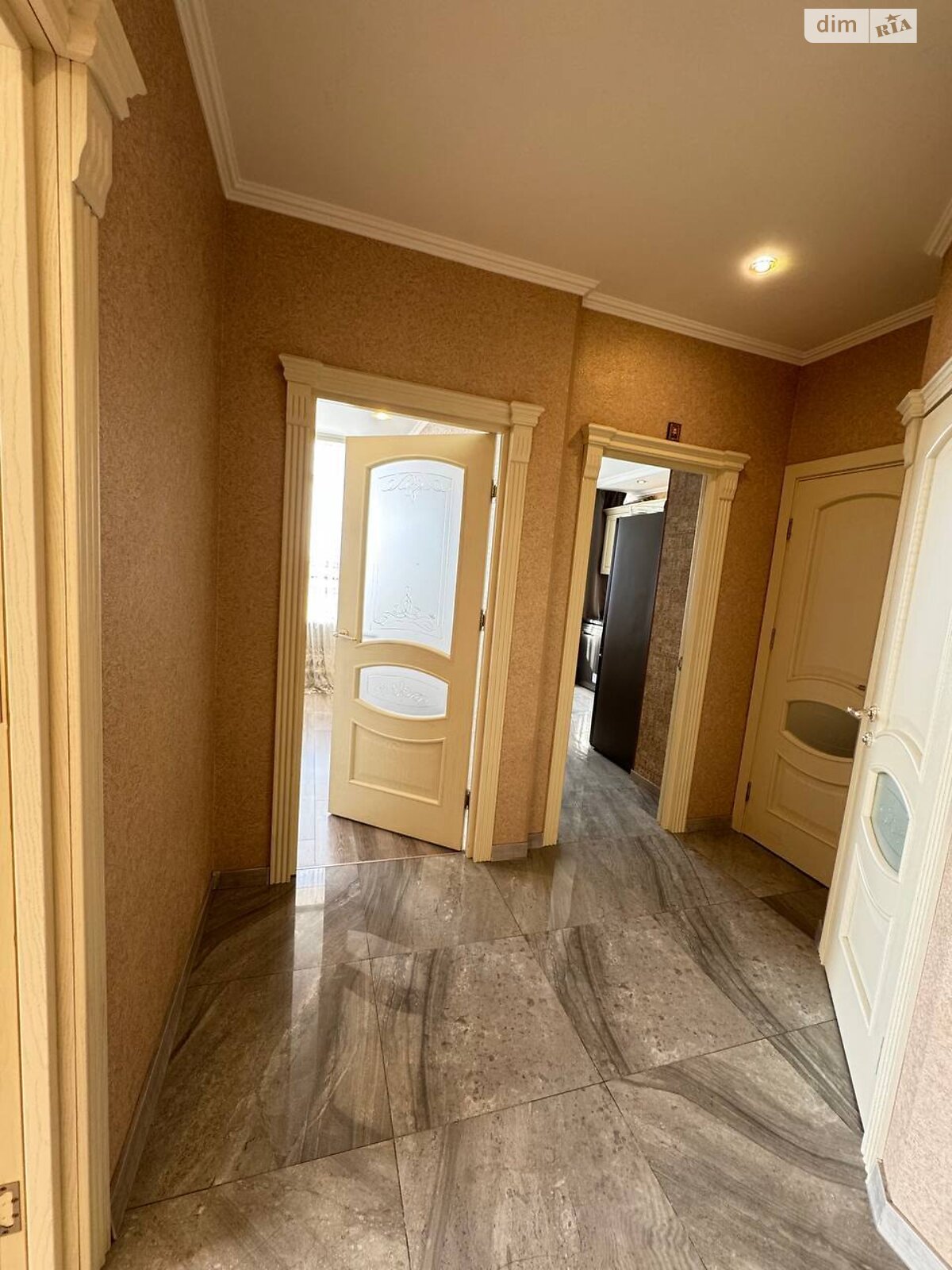 Продажа трехкомнатной квартиры в Одессе, на ул. Бассейная 6А, район Сахалинчик фото 1