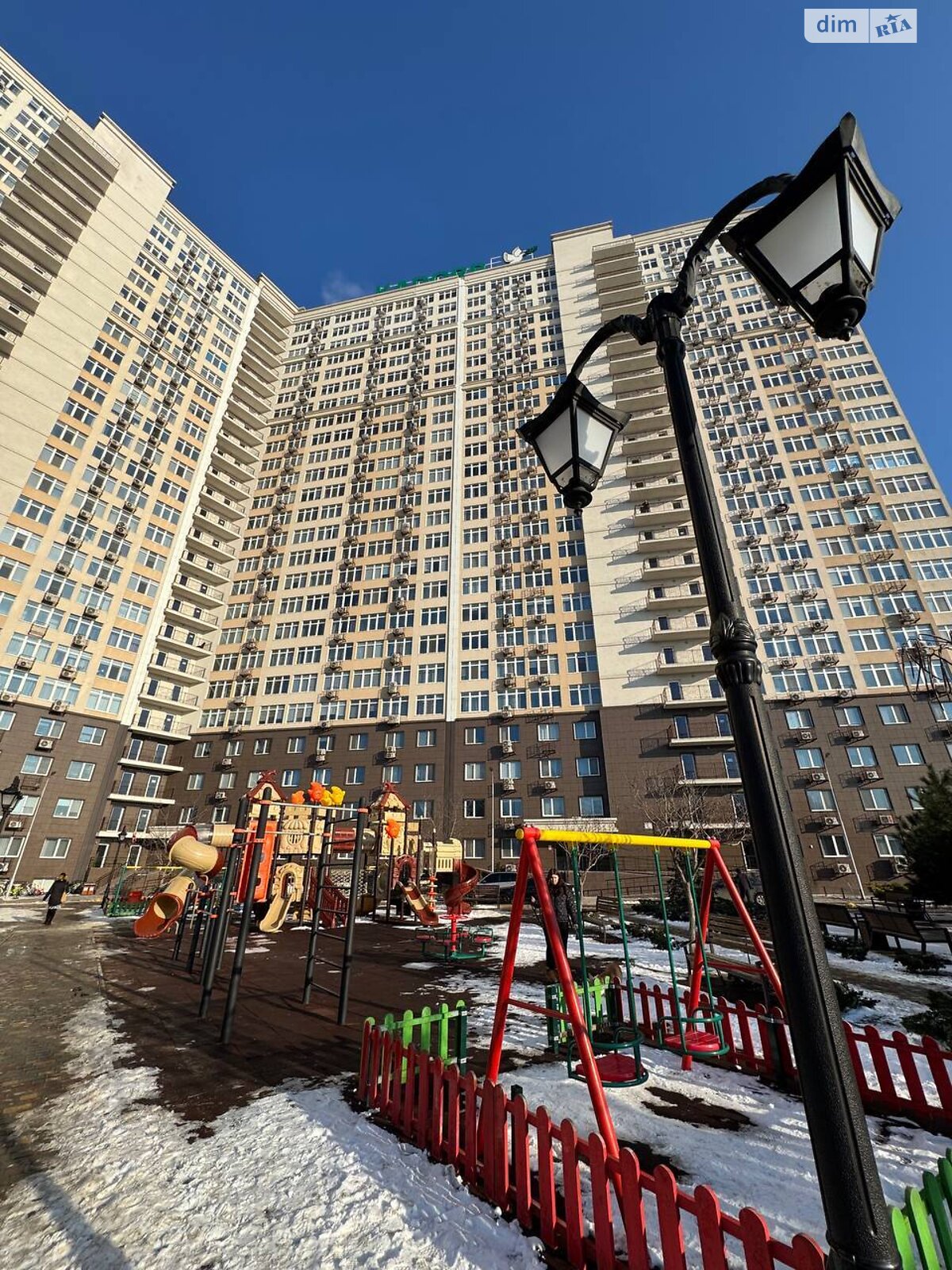 Продажа трехкомнатной квартиры в Одессе, на ул. Бассейная 6А, район Сахалинчик фото 1