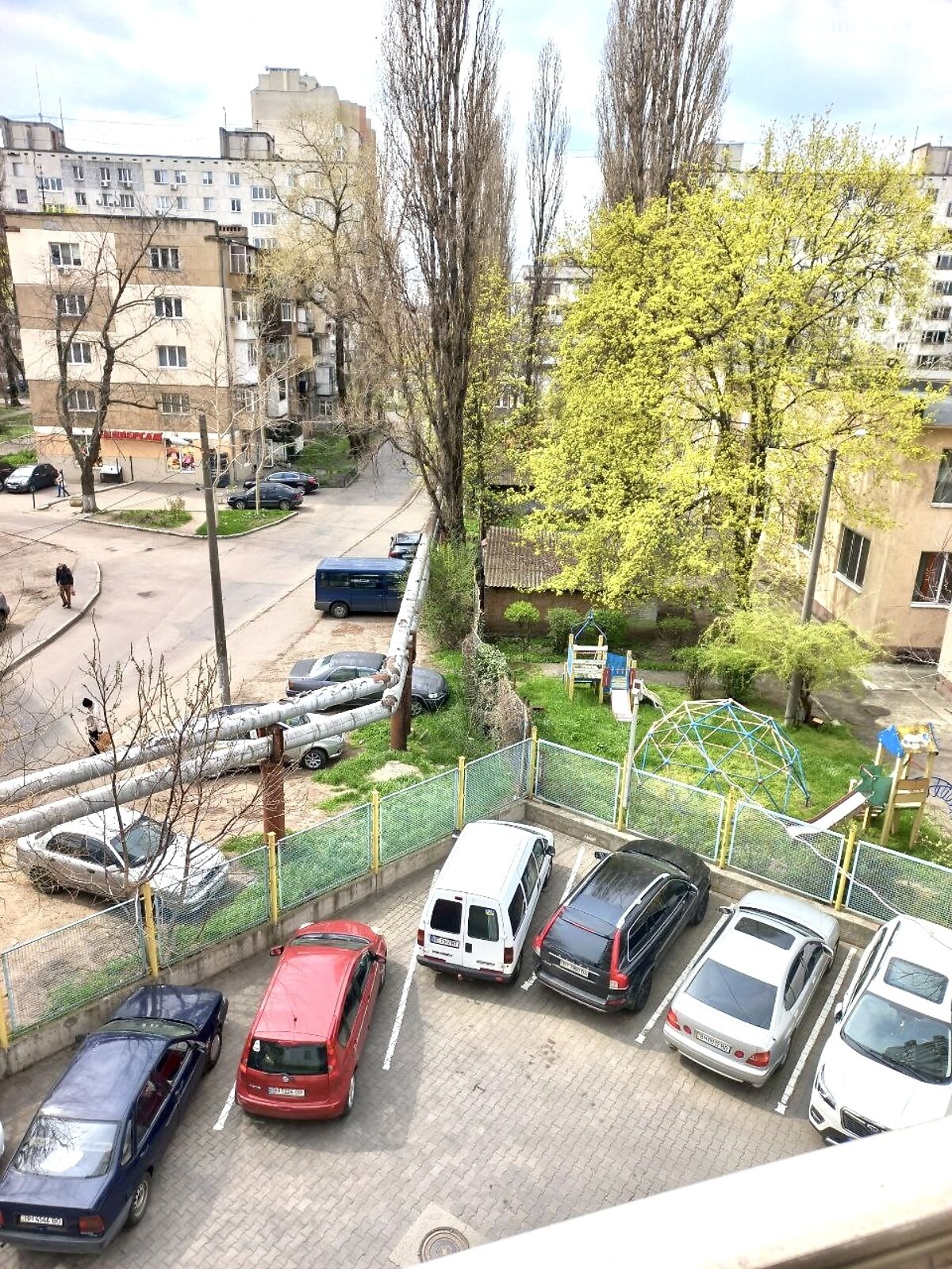 Продаж двокімнатної квартири в Одесі, на вул. Середньофонтанська, район Сахалінчик фото 1 Продаж двокімнатної квартири в Одесі, на вул. Середньофонтанська, район Сахалінчик фото 1