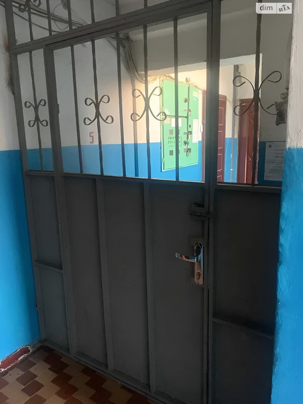 Продажа трехкомнатной квартиры в Одессе, на ул. Транспортная 9, район Сахалинчик фото 1 Продажа трехкомнатной квартиры в Одессе, на ул. Транспортная 9, район Сахалинчик фото 1