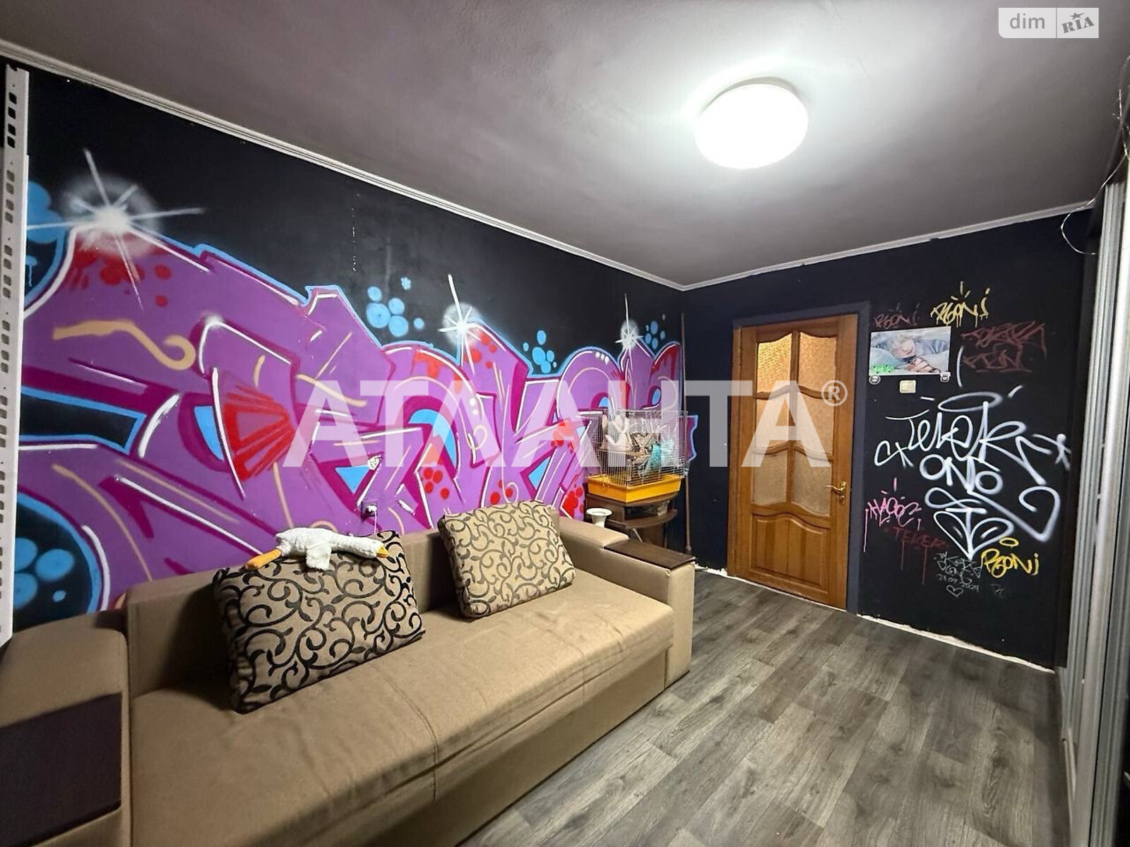Продажа трехкомнатной квартиры в Одессе, на ул. Транспортная, район Сахалинчик фото 1 Продажа трехкомнатной квартиры в Одессе, на ул. Транспортная, район Сахалинчик фото 1