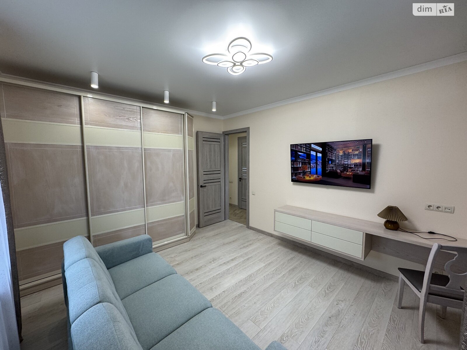 Продажа двухкомнатной квартиры в Одессе, на ул. Михаила Грушевского 39/3 корпус 3, район Сахарный Поселок фото 1 Продажа двухкомнатной квартиры в Одессе, на ул. Михаила Грушевского 39/3 корпус 3, район Сахарный Поселок фото 1