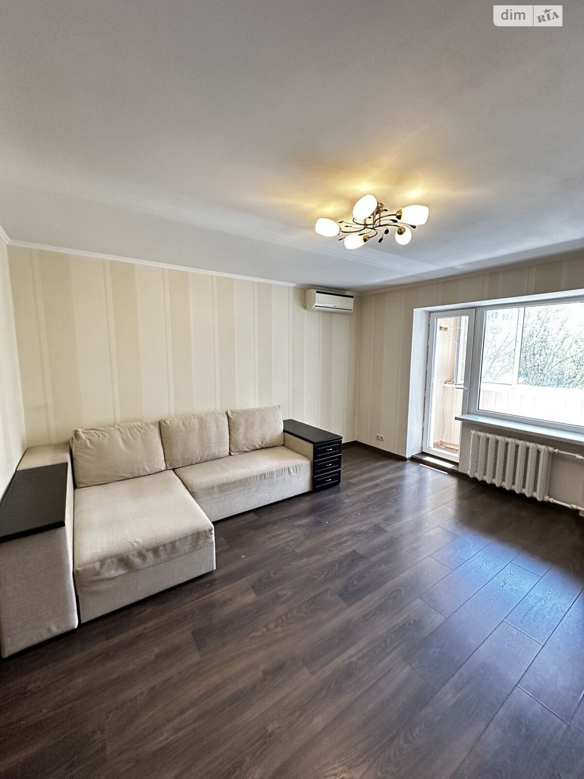 Продаж трикімнатної квартири в Одесі, на просп. Небесної Сотні, район Шкільний фото 1 Продаж трикімнатної квартири в Одесі, на просп. Небесної Сотні, район Шкільний фото 1