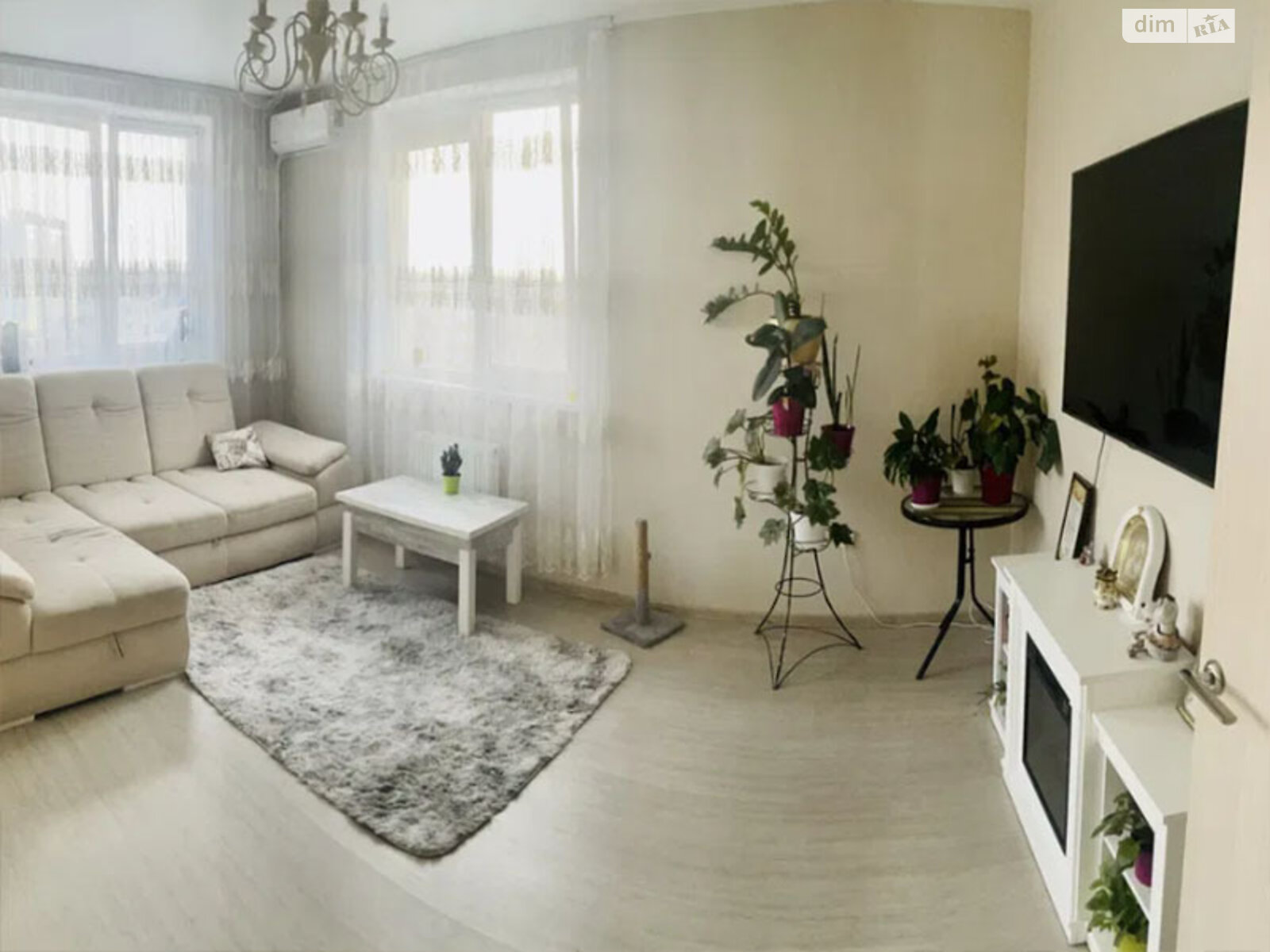 Продаж трикімнатної квартири в Одесі, на вул. Михайла Грушевського 30Б, район Слободка фото 1 Продаж трикімнатної квартири в Одесі, на вул. Михайла Грушевського 30Б, район Слободка фото 1