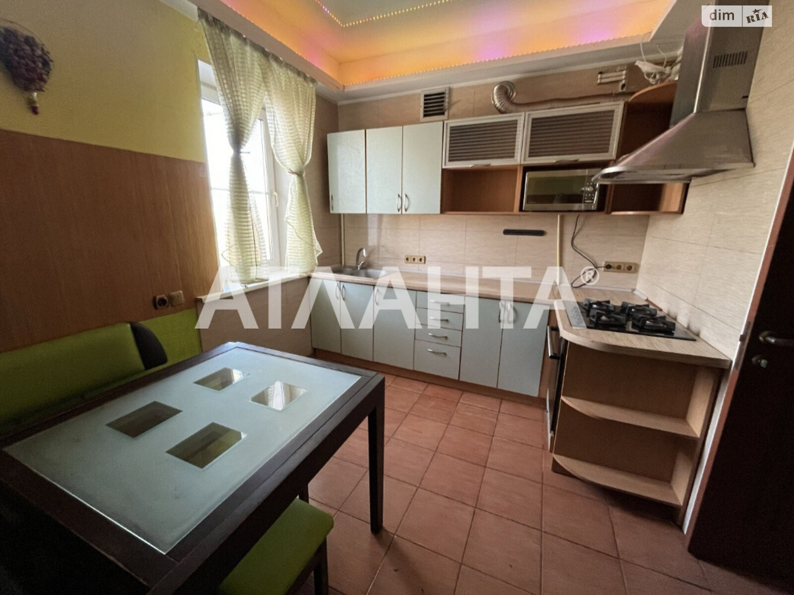 Продажа трехкомнатной квартиры в Одессе, на ул. Михаила Грушевского, район Слободка фото 1