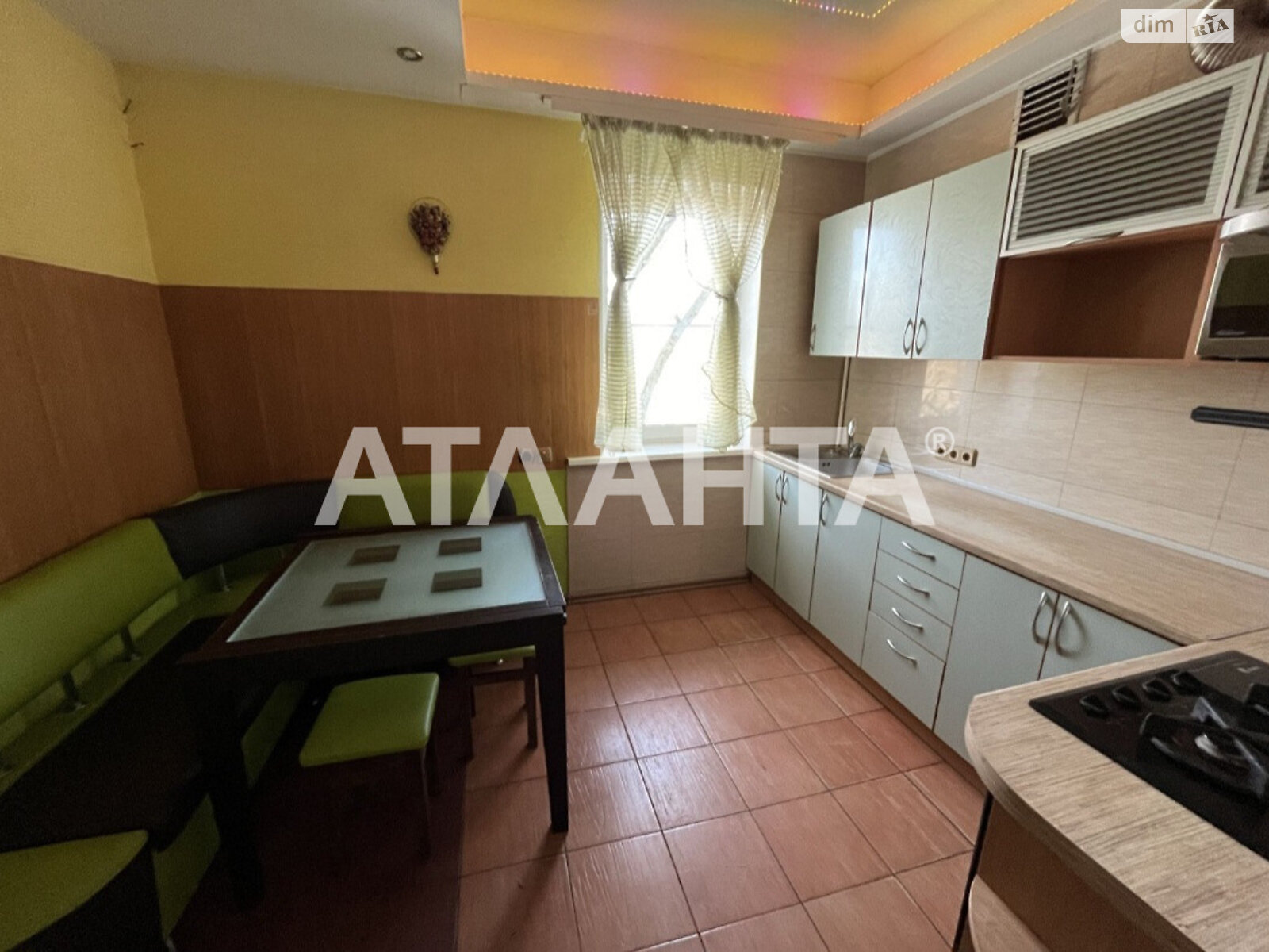 Продажа трехкомнатной квартиры в Одессе, на ул. Михаила Грушевского, район Слободка фото 1